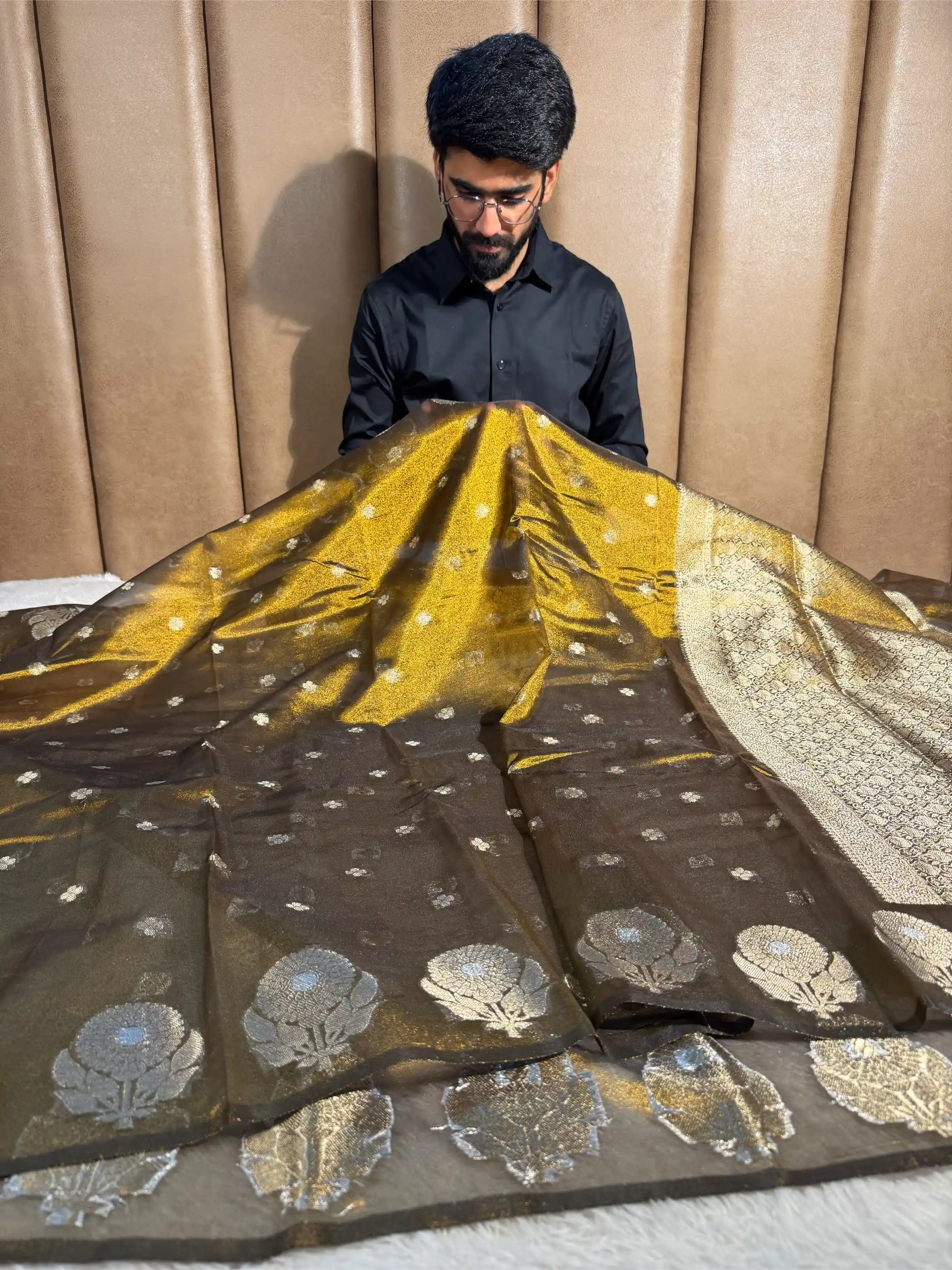 Mehendi Green Kora Tissue Silk Dhoop Chaun Weave Contemporary Banarasi Saree