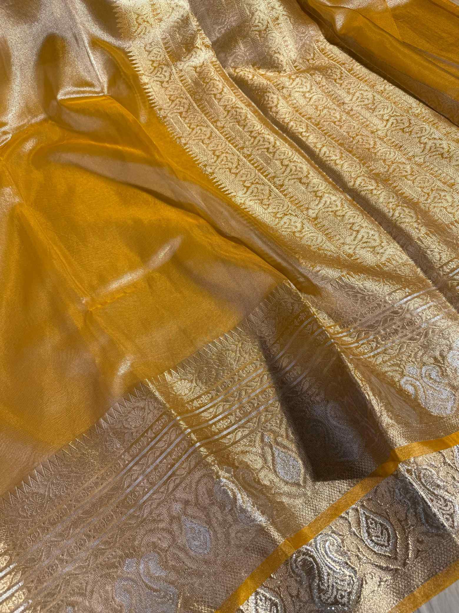 Metallic Lemon Yellow Glass Tissue Silk Banarasi Saree