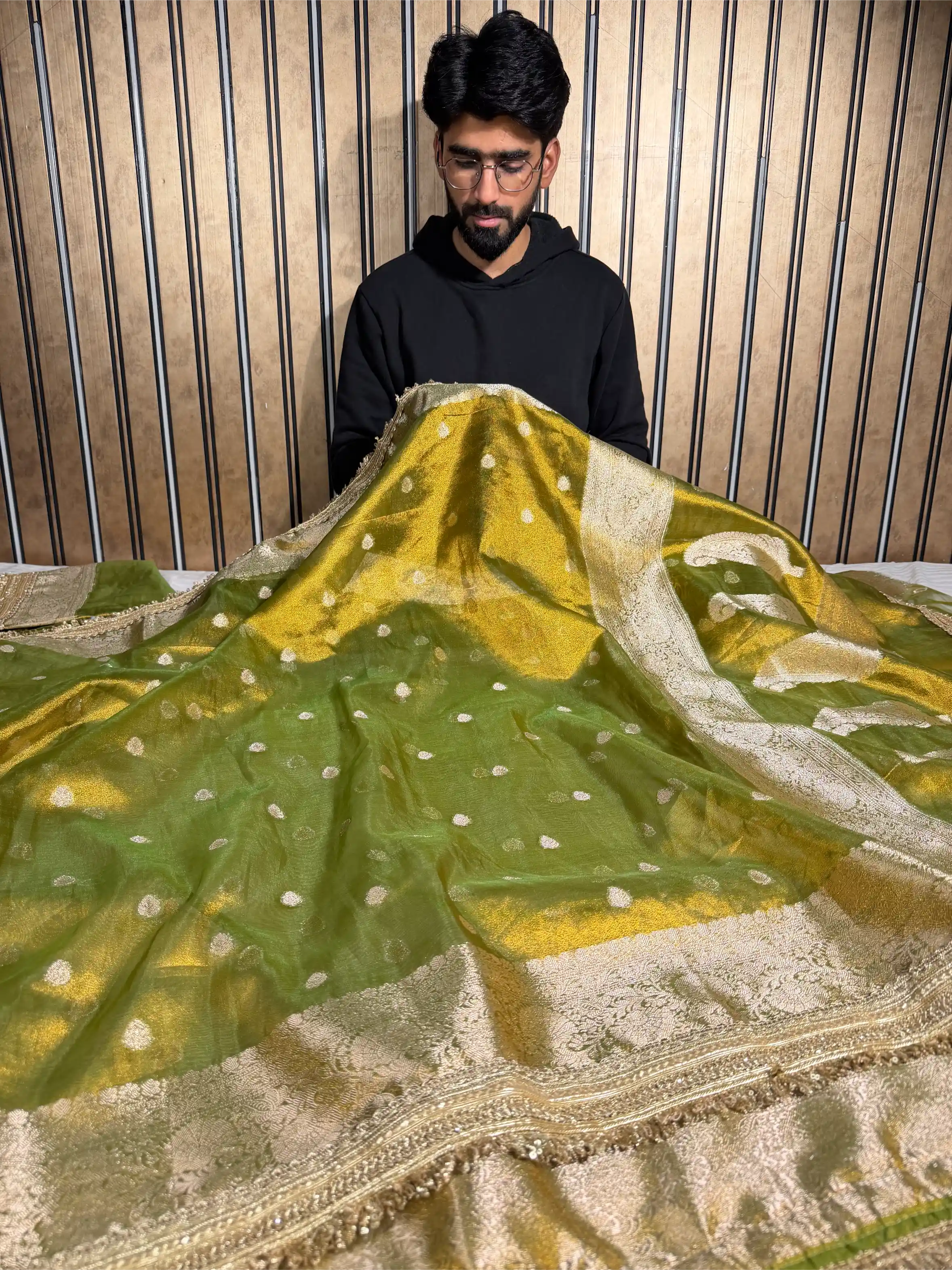 Metallic Mehendi Green Tissue Silk Designer Lace Attached Banarasi Saree