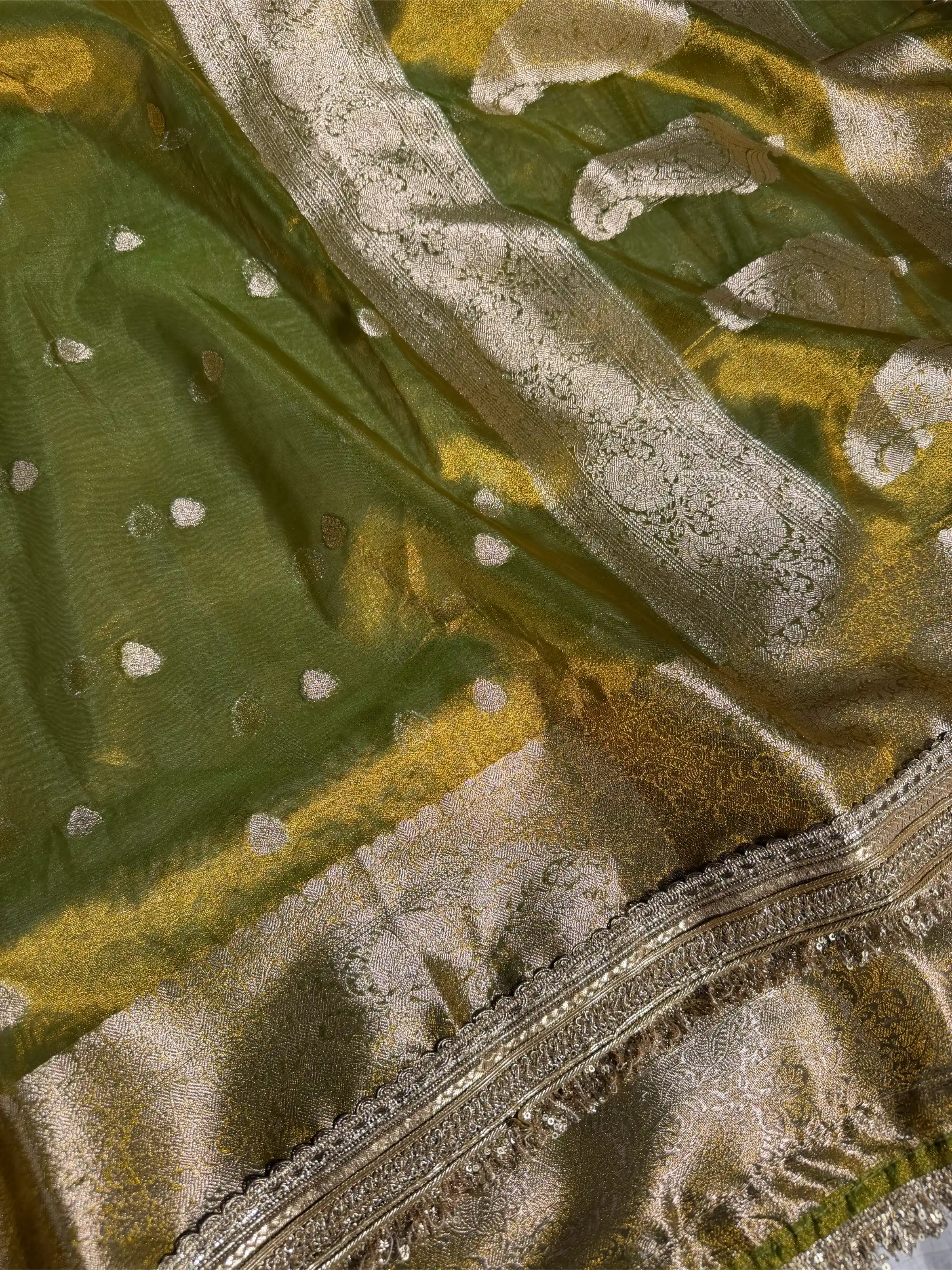 Metallic Mehendi Green Tissue Silk Designer Lace Attached Banarasi Saree