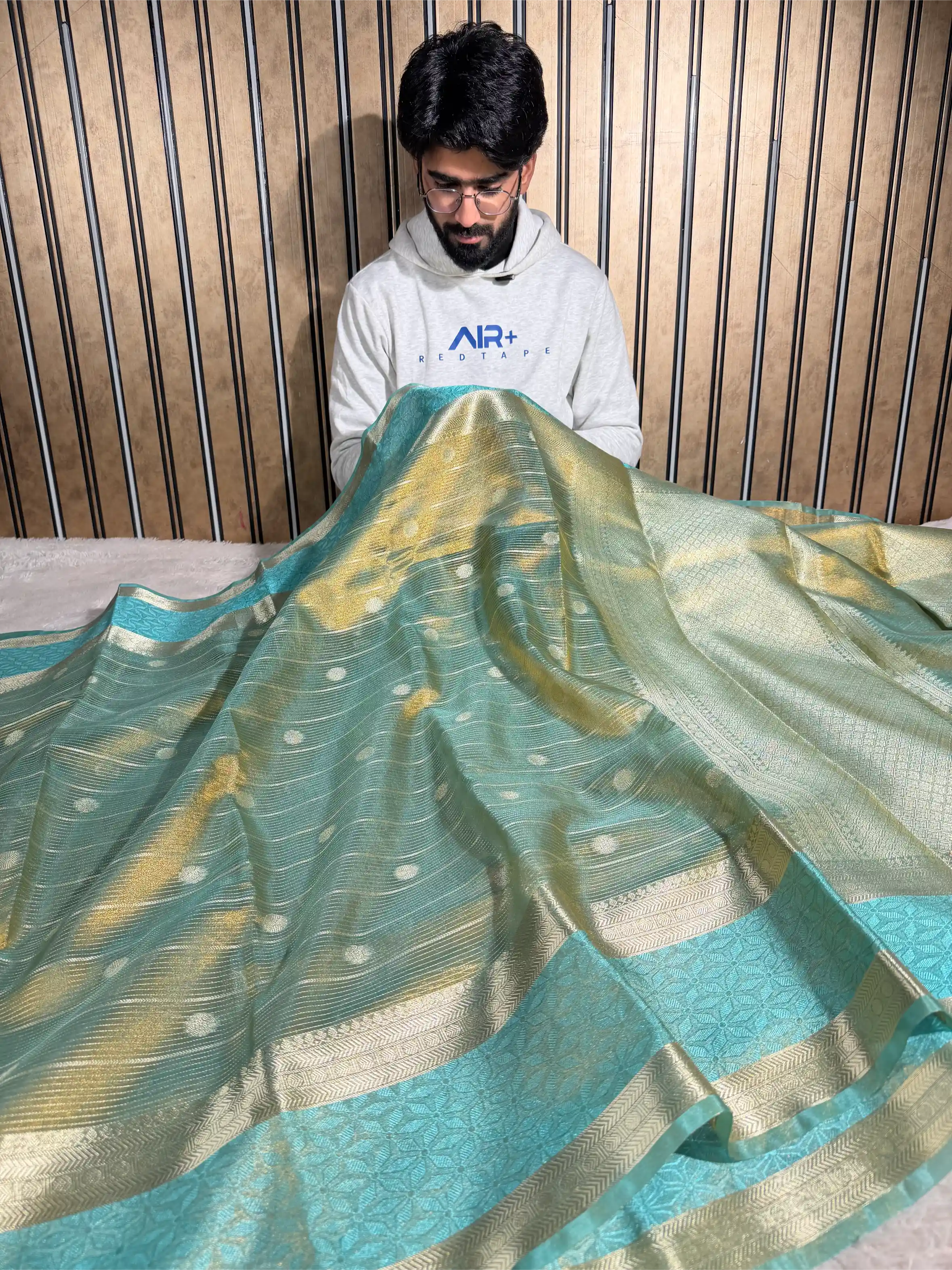 Metallic Sea Green Tissue Silk Traditional Zari Weave Banarasi Saree