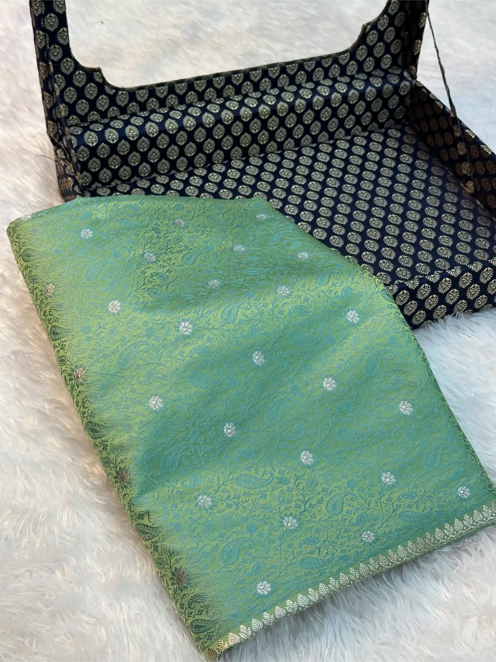 Mint Green Intricate Mashru Katan Silk Tanchoi Banarasi Saree