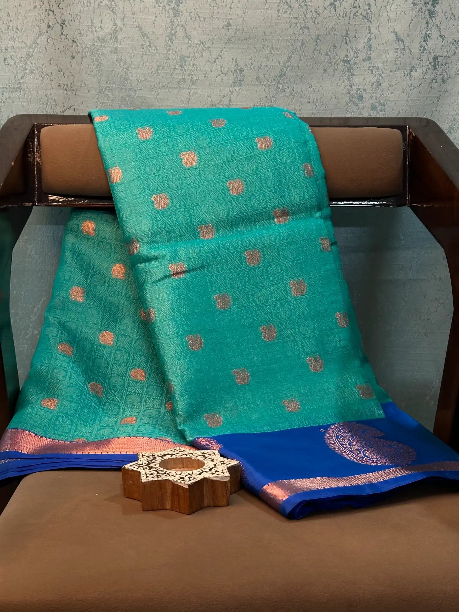 Eccentric Weave Softsilk Traditional Banarasi Saree