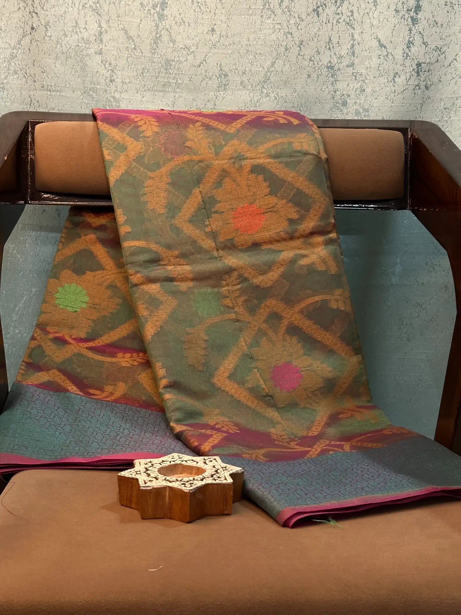 Jacquard weave soft beautiful Banarasi saree