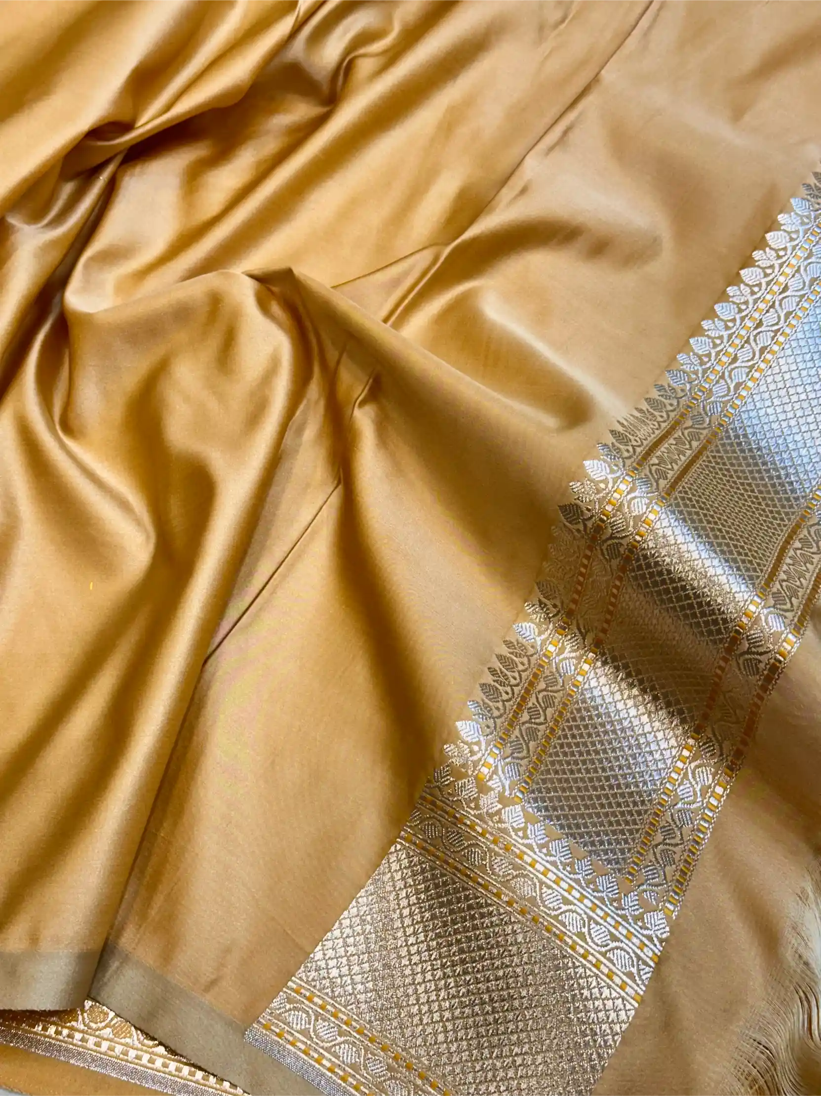 Mustard Yellow Intricate Mashru Katan Silk Tanchoi Banarasi Saree