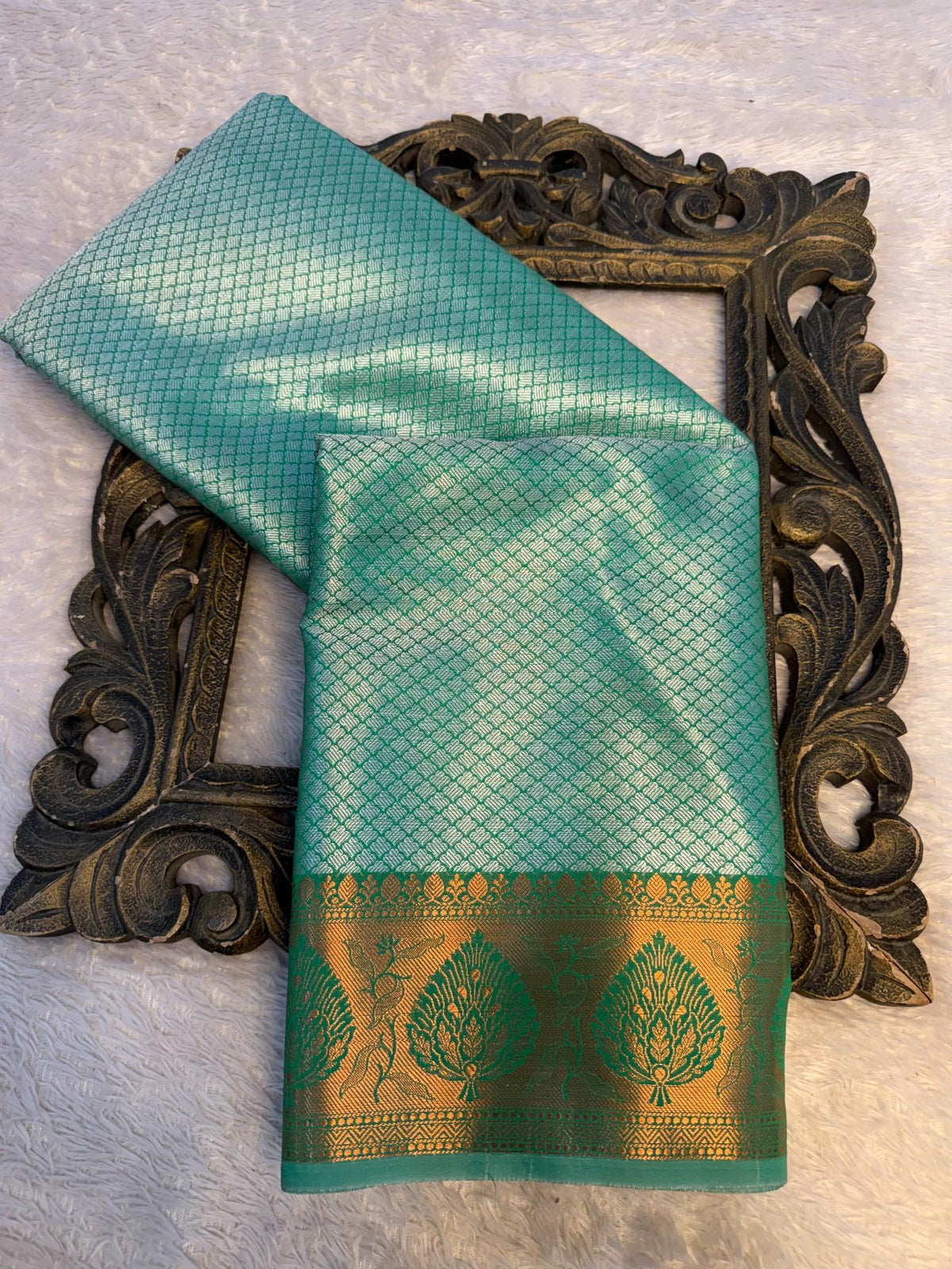 Trending Softsilk Jacquard Unique Banarasi Saree
