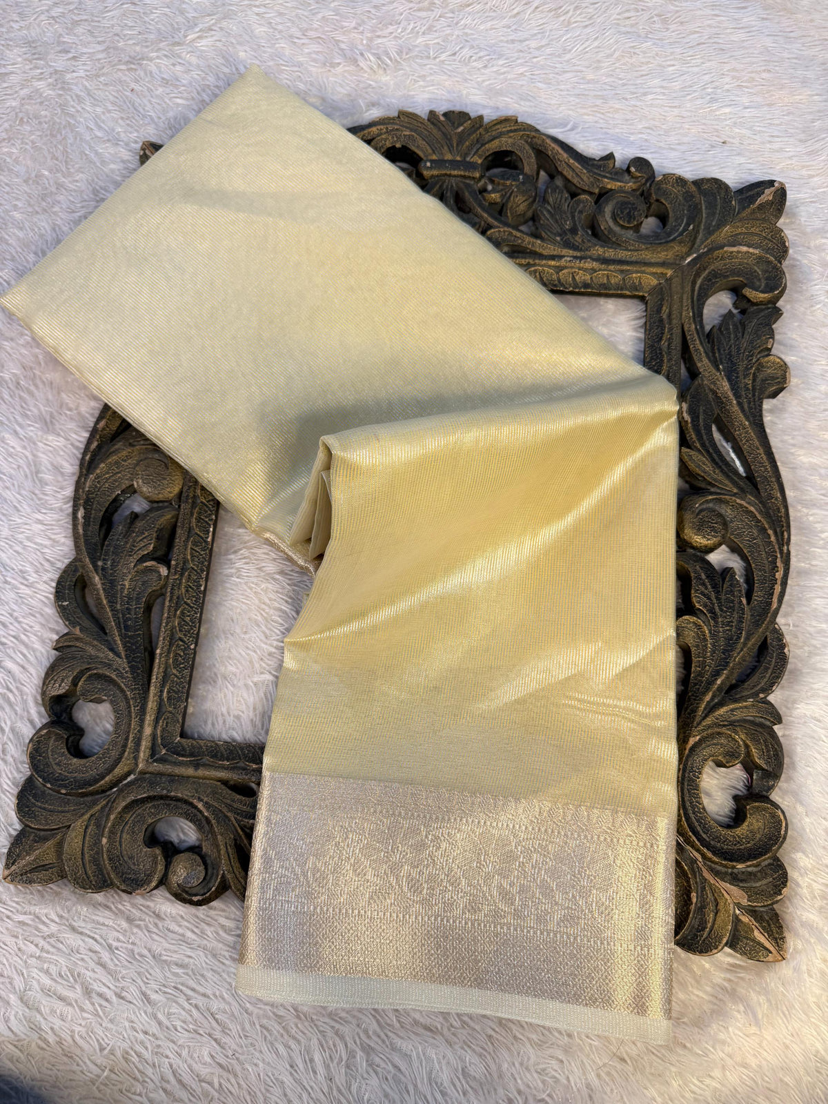 Trending Softsilk Jacquard Unique Banarasi Saree