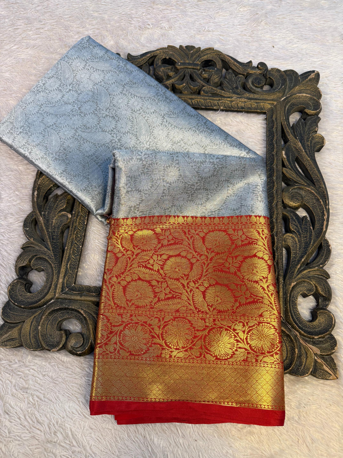 Trending Softsilk Jacquard Unique Banarasi Saree