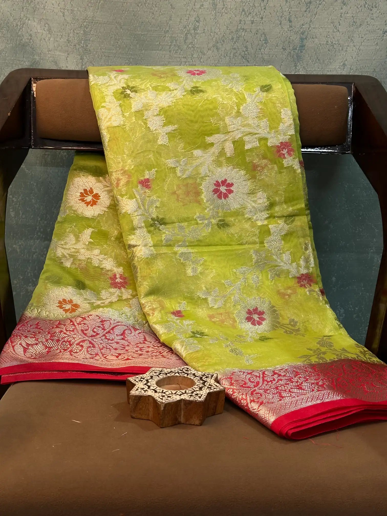 Premium Contemperory Weave Softsilk Banarasi Saree