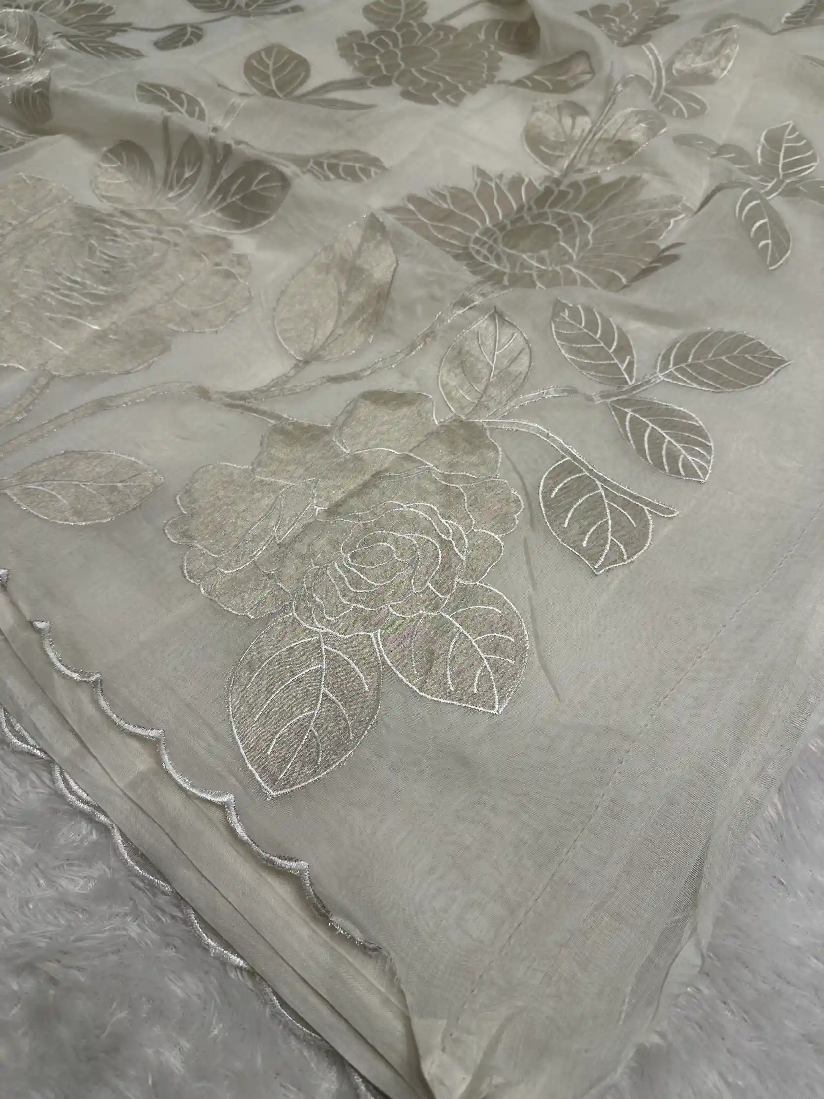 Off White Pure Mul Chanderi Appliqué Work Banarasi Saree