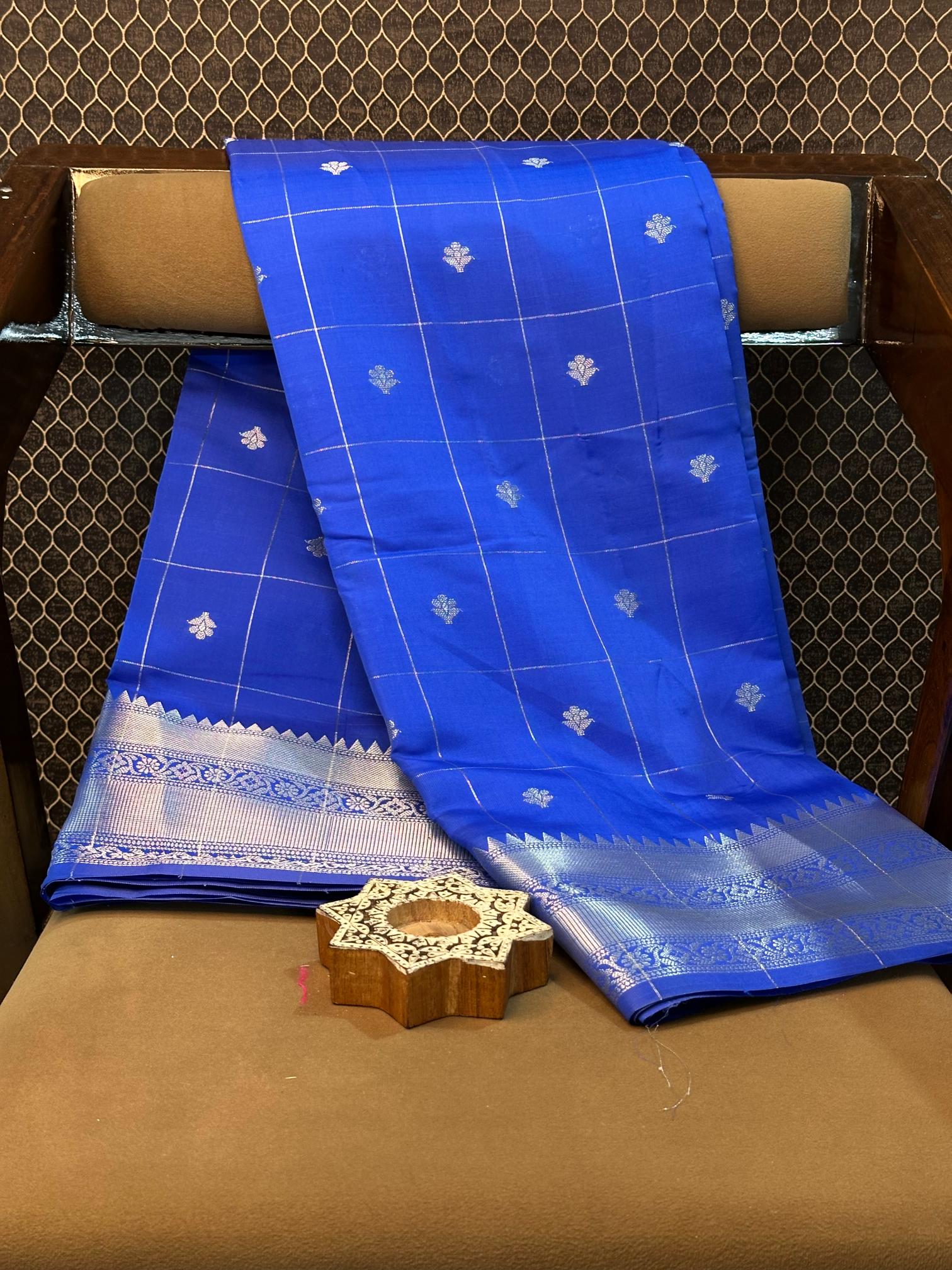 Eccentric Zari Weave Softsilk Heritage Banarasi Saree
