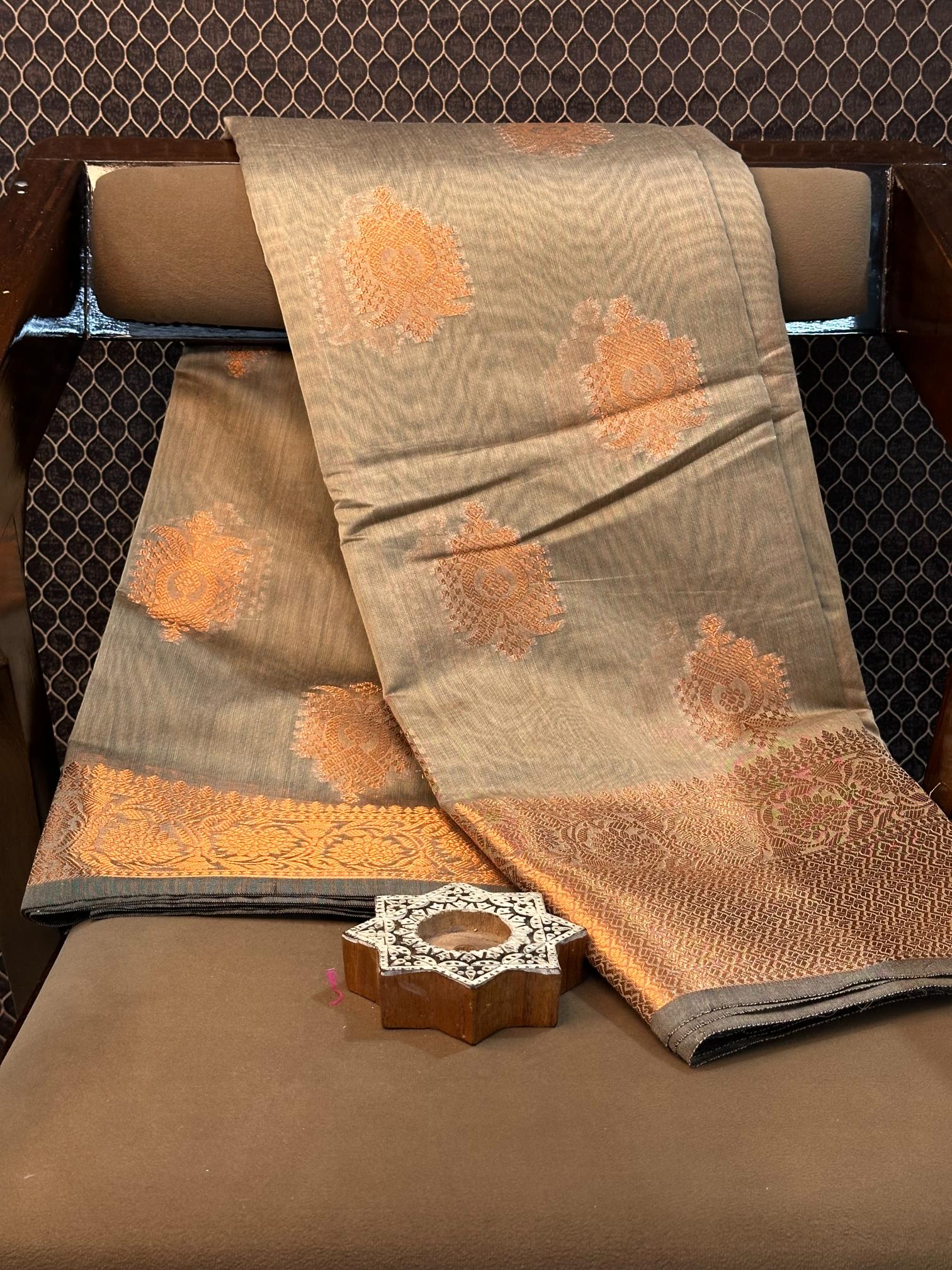 Eccentric zari weave Softsilk Banarasi saree