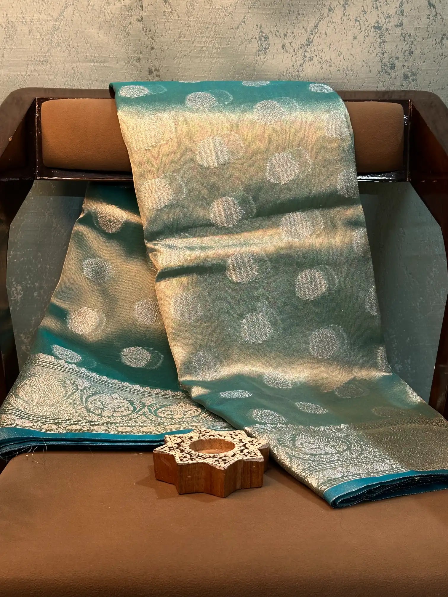 Contemporary Weave Kora Tissue Silk Banarasi Saree