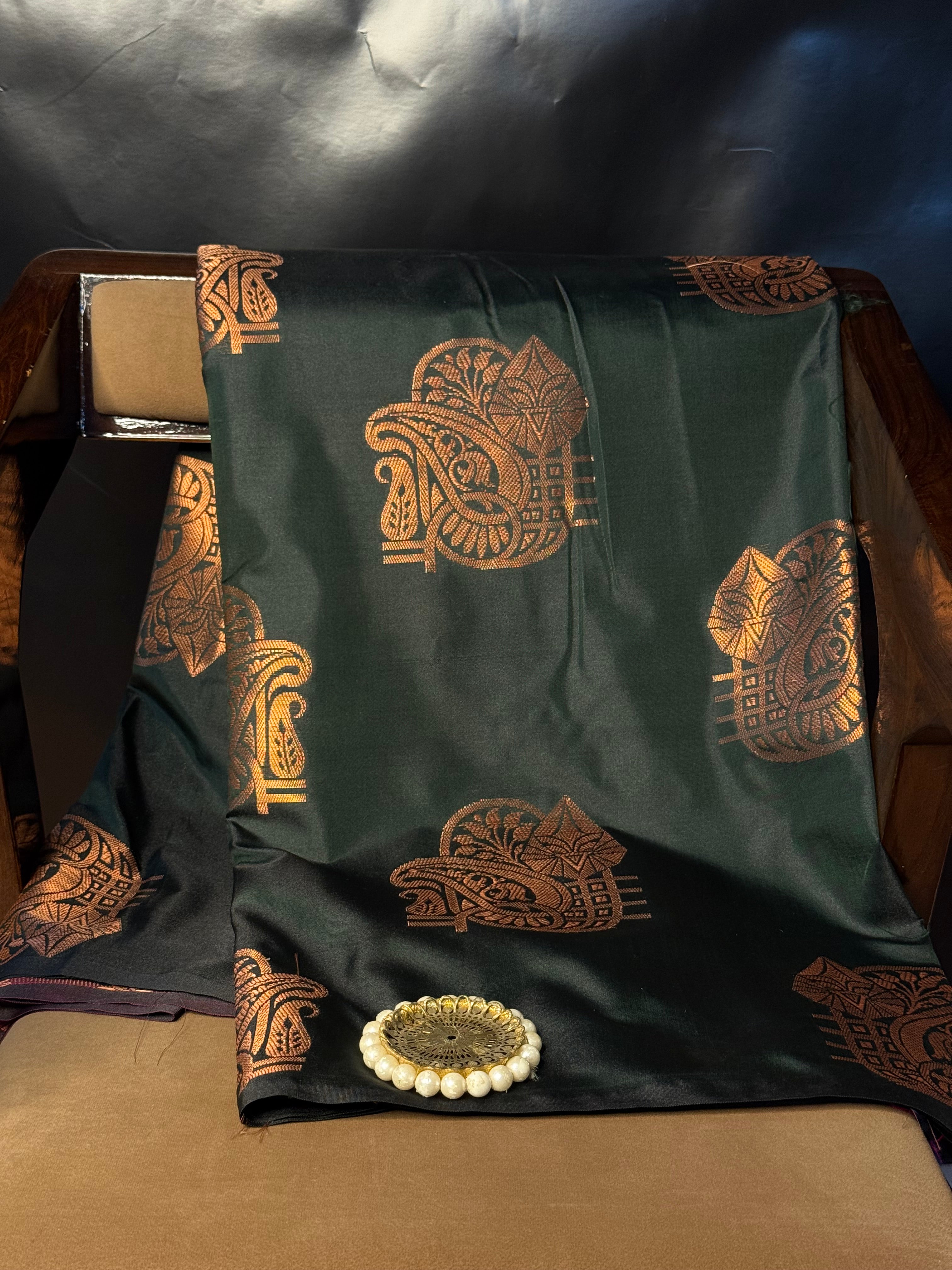 Traditional Contemperory Weave Softsilk Banarasi Saree