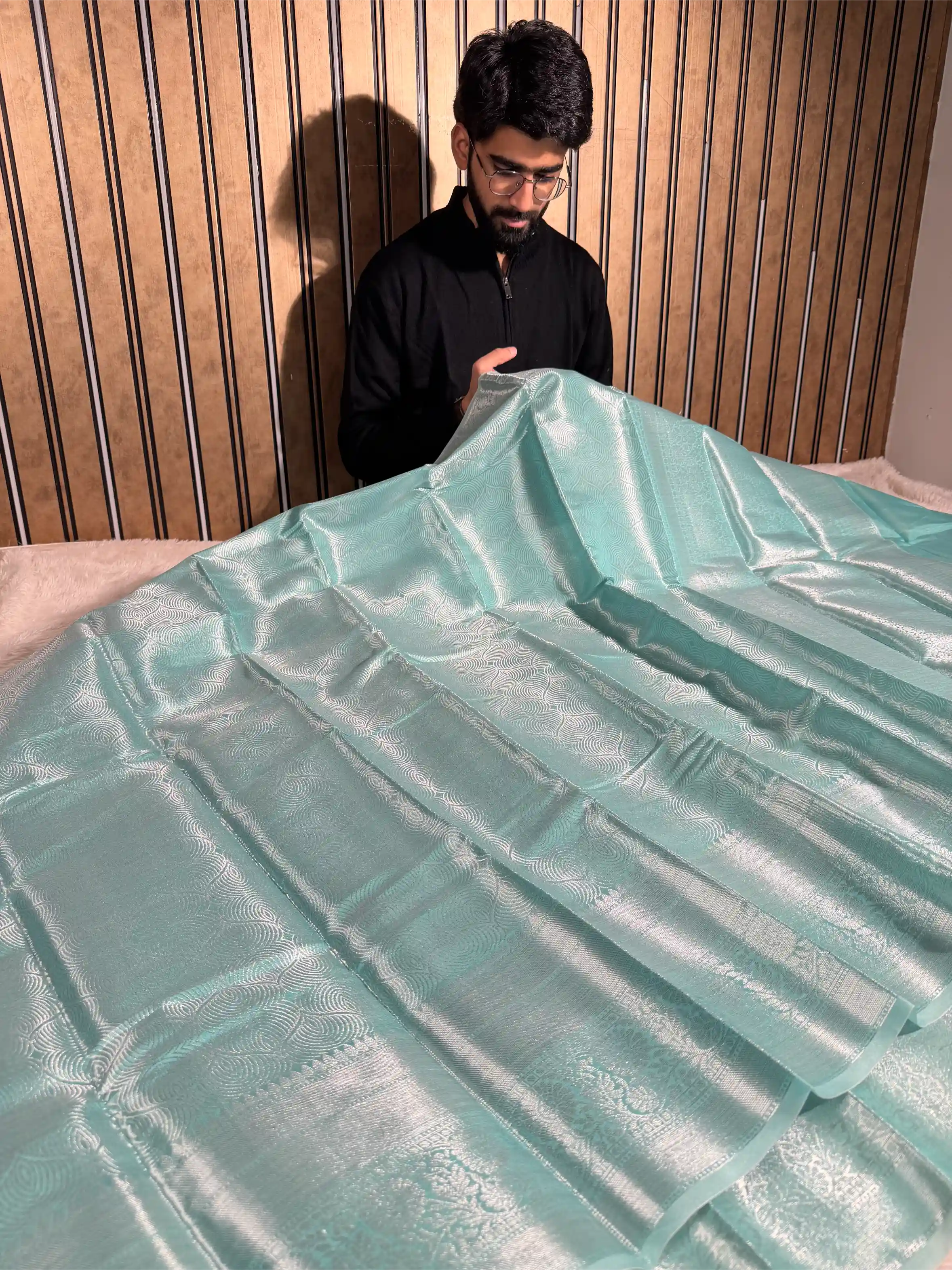 Metallic Sea Green Tissue Silk Traditional Banarasi Saree