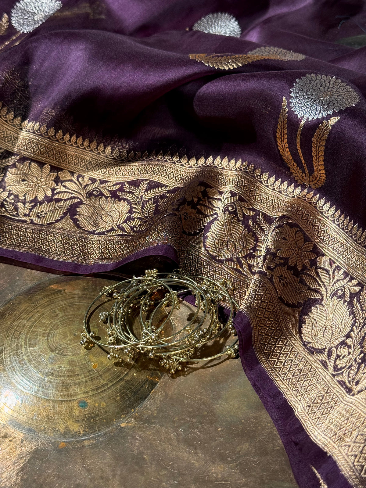 Rare Wine Shade Pure Kora Silk Banarasi Saree with Handloom Weave