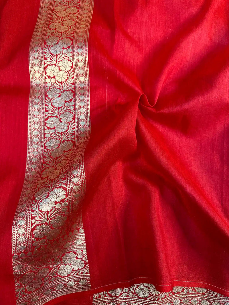 Bright Red Aada Design Munga Silk Saree