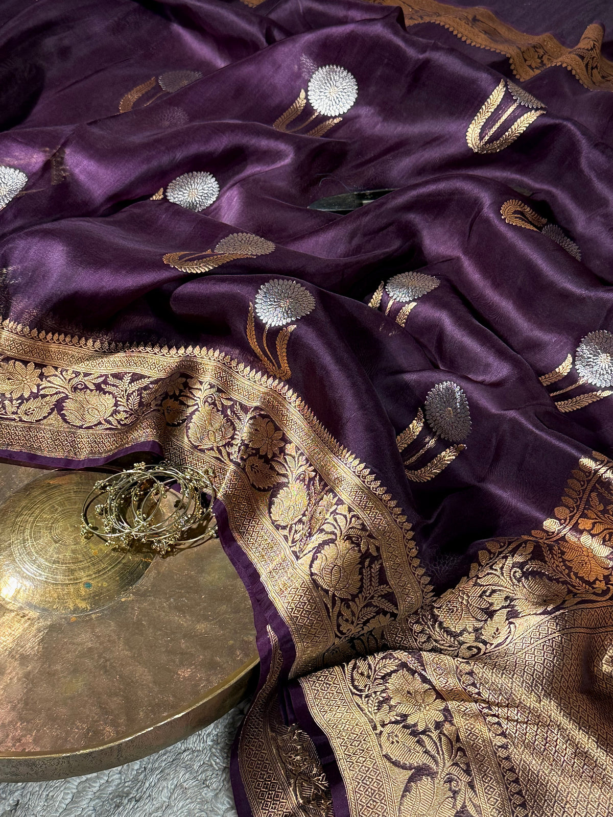 Rare Wine Shade Pure Kora Silk Banarasi Saree with Handloom Weave