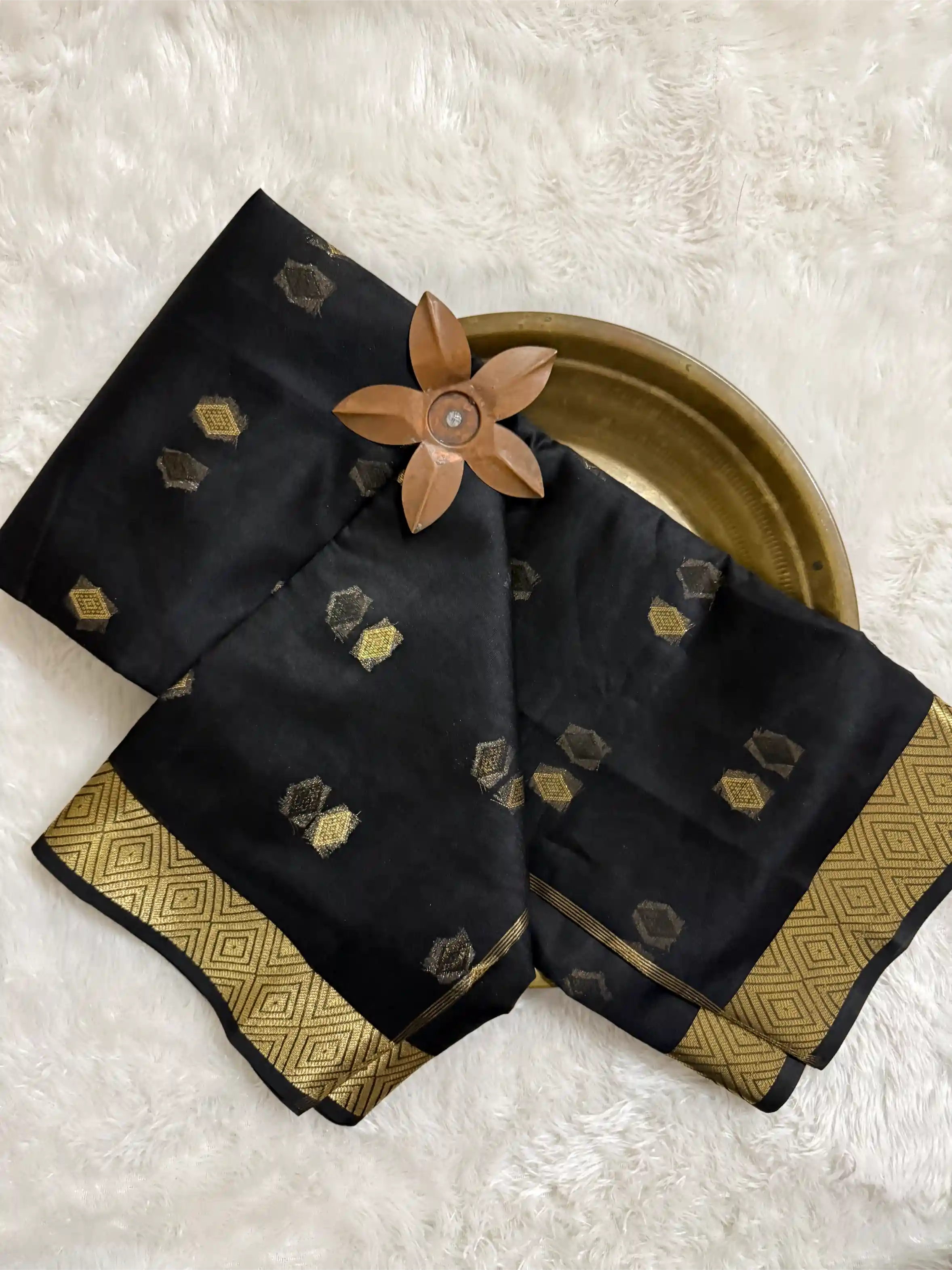 Premium Embossed Weave Softsilk Traditional Banarasi Saree