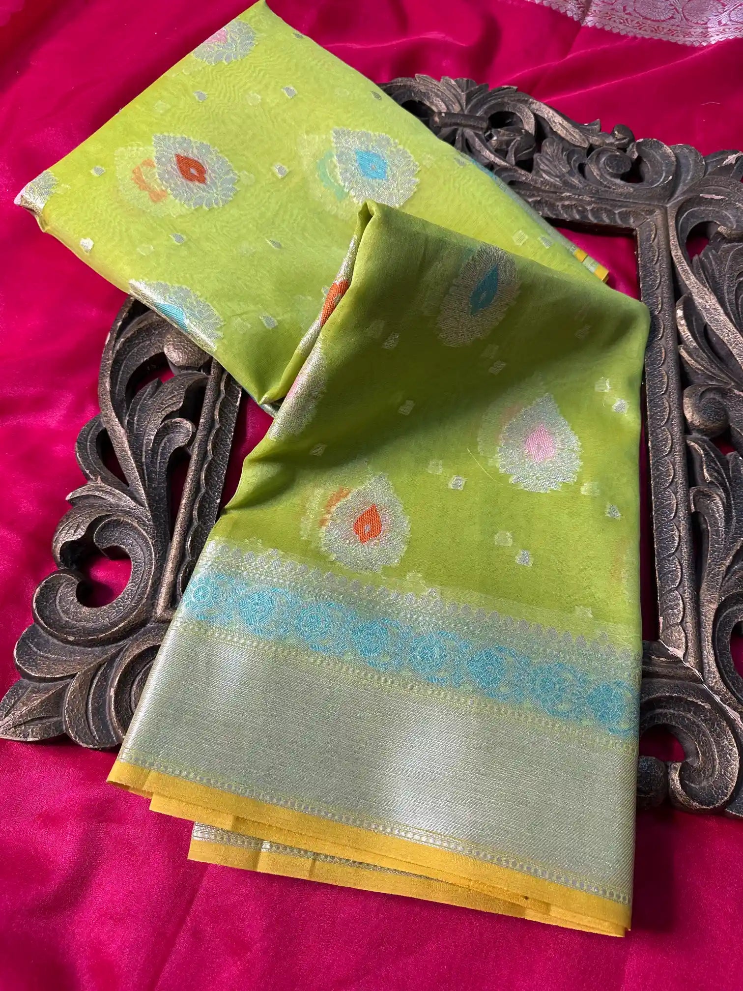 Premium Softsilk Traditional Weave Banarasi Saree