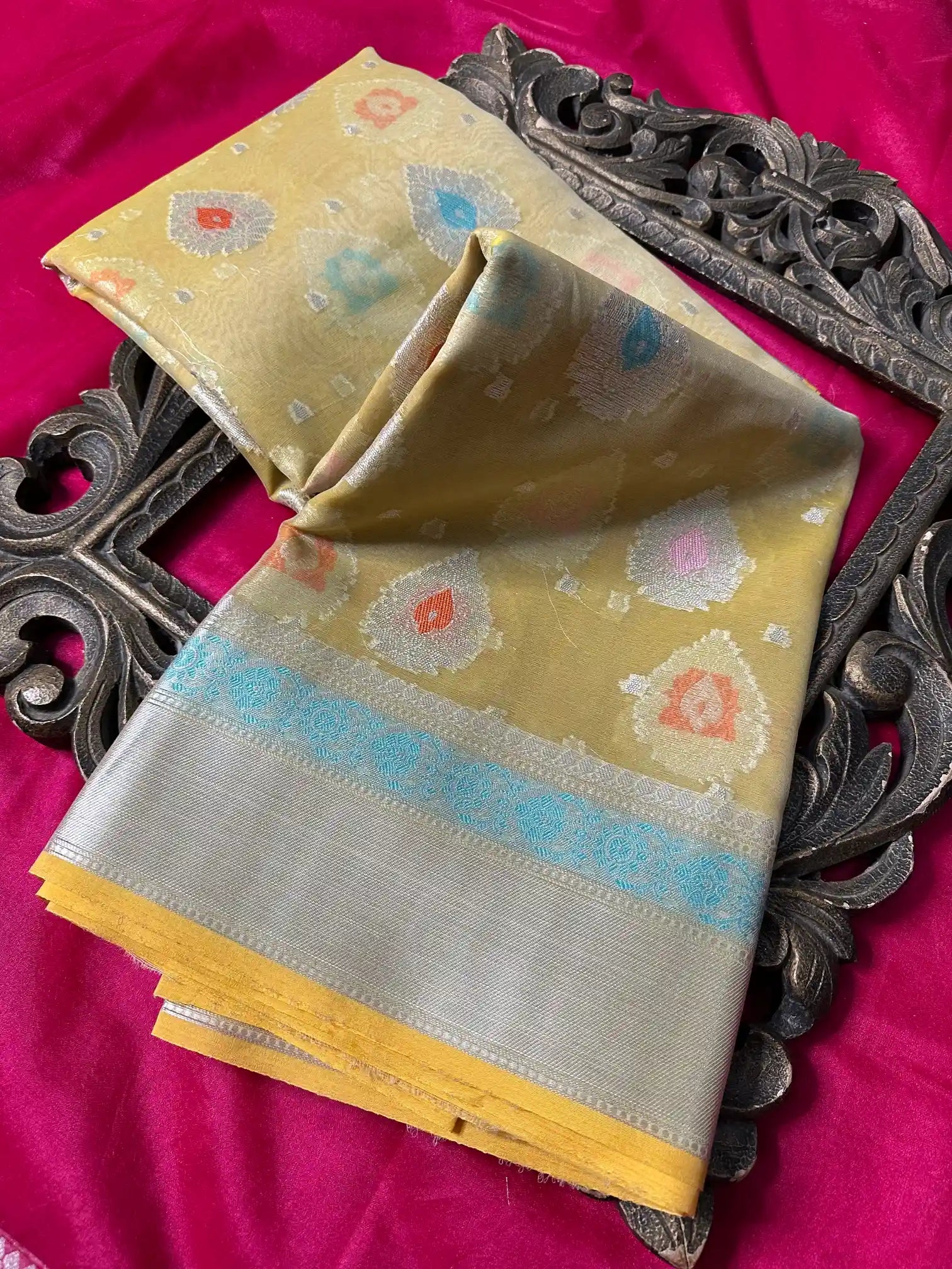 Premium Softsilk Traditional Weave Banarasi Saree