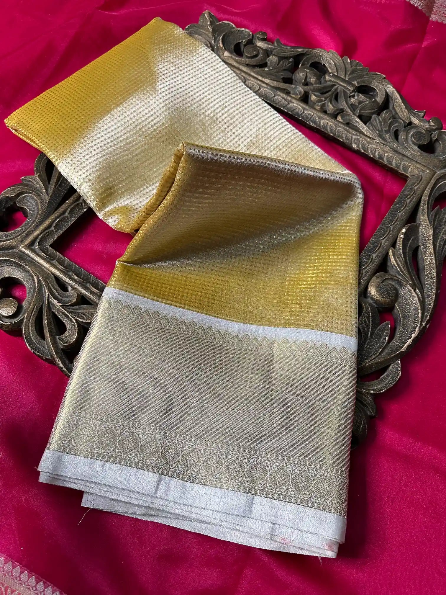 Premium Softsilk Traditional Weave Banarasi Saree