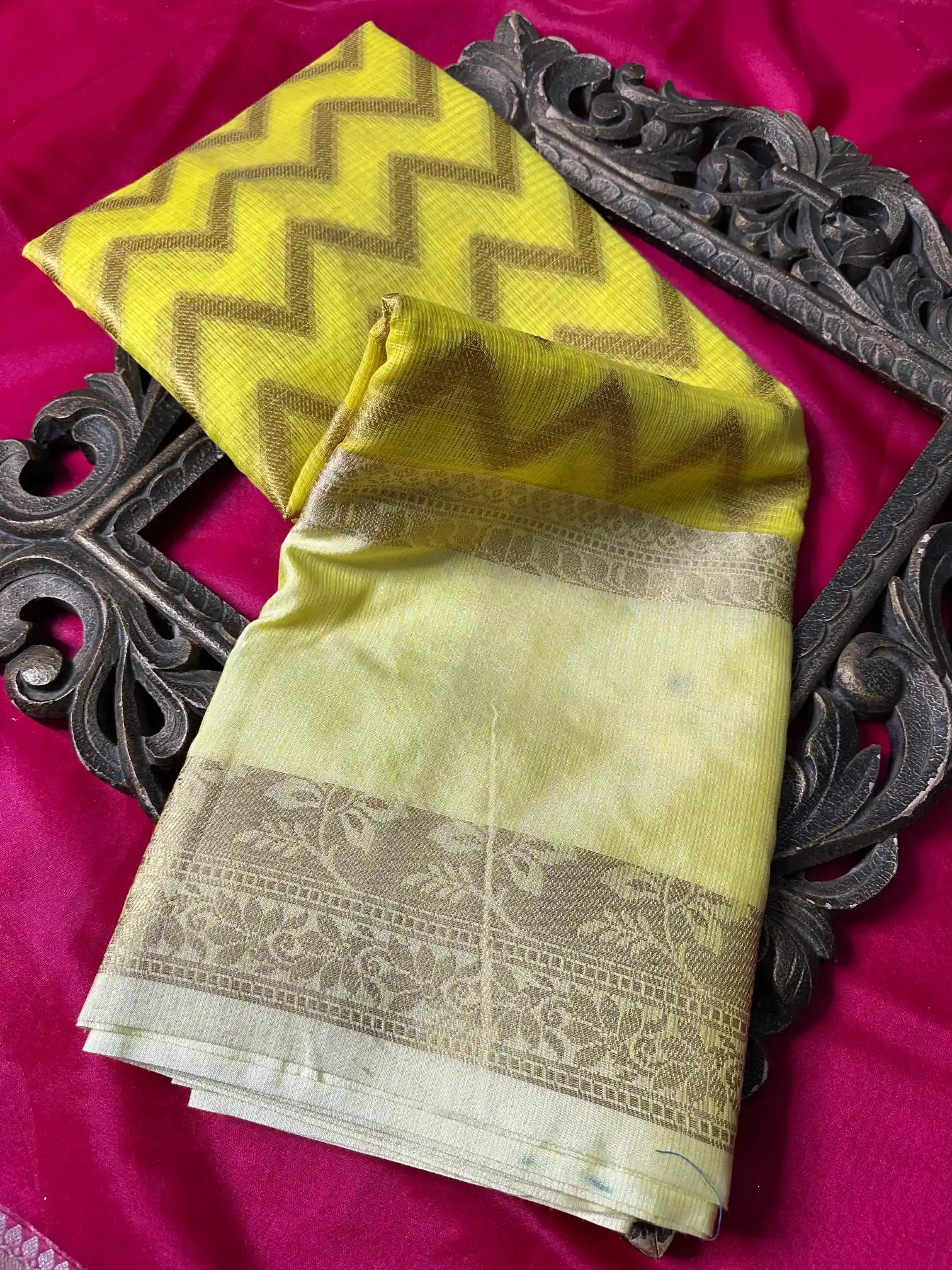 Premium Softsilk Traditional Weave Banarasi Saree