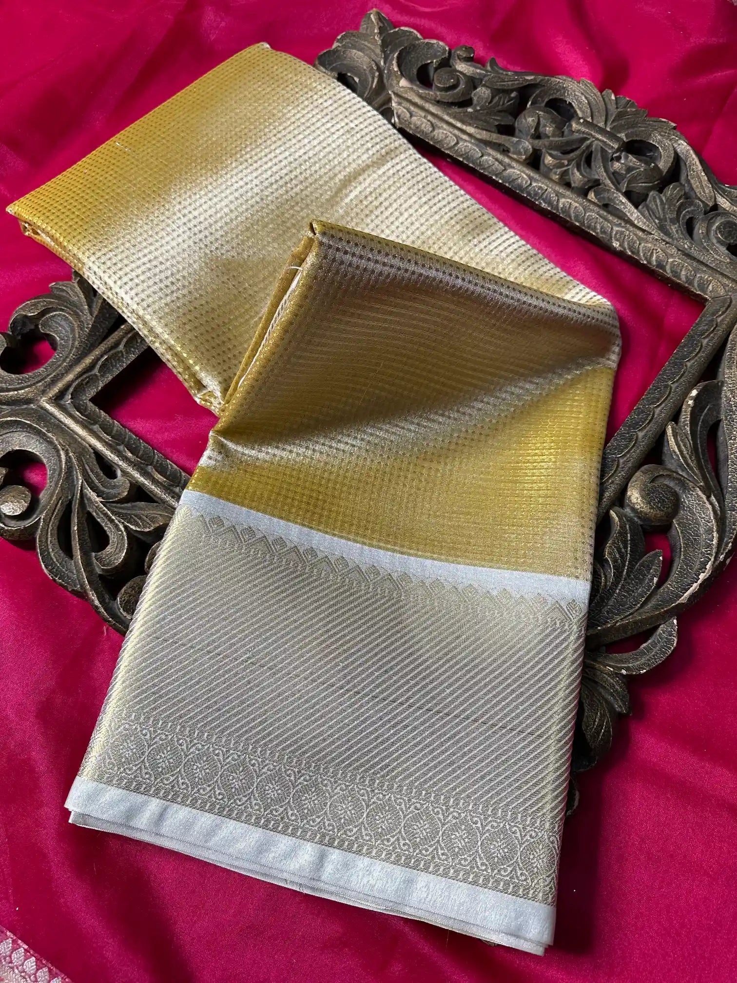 Premium Softsilk Traditional Weave Banarasi Saree