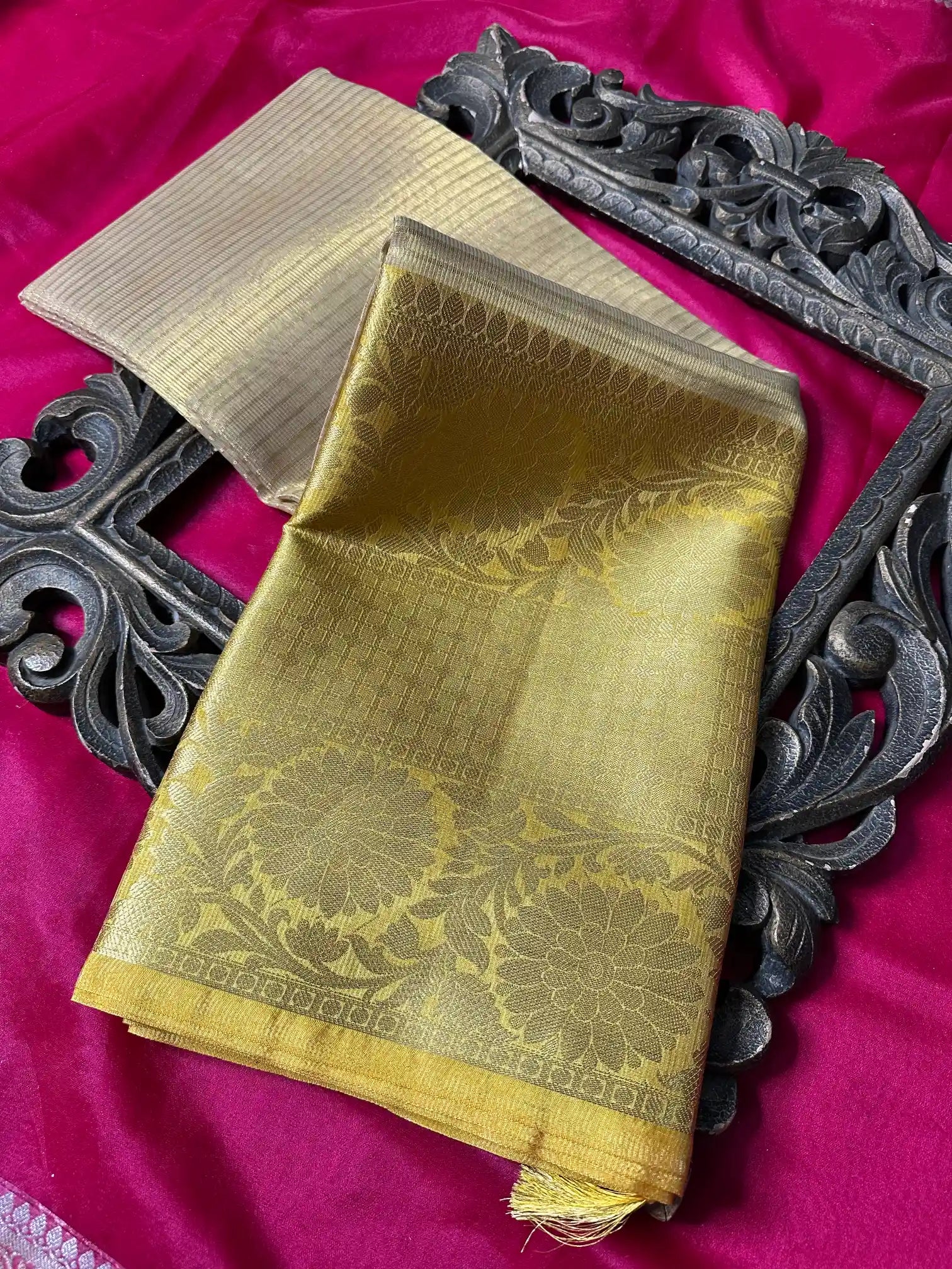 Premium Softsilk Traditional Weave Banarasi Saree