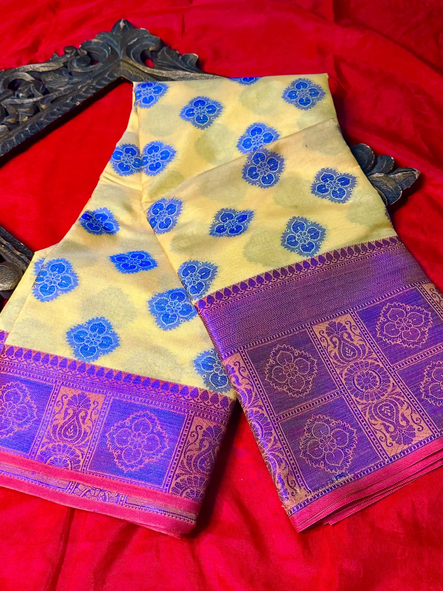 Premium Softsilk Traditional Weave Banarasi Saree