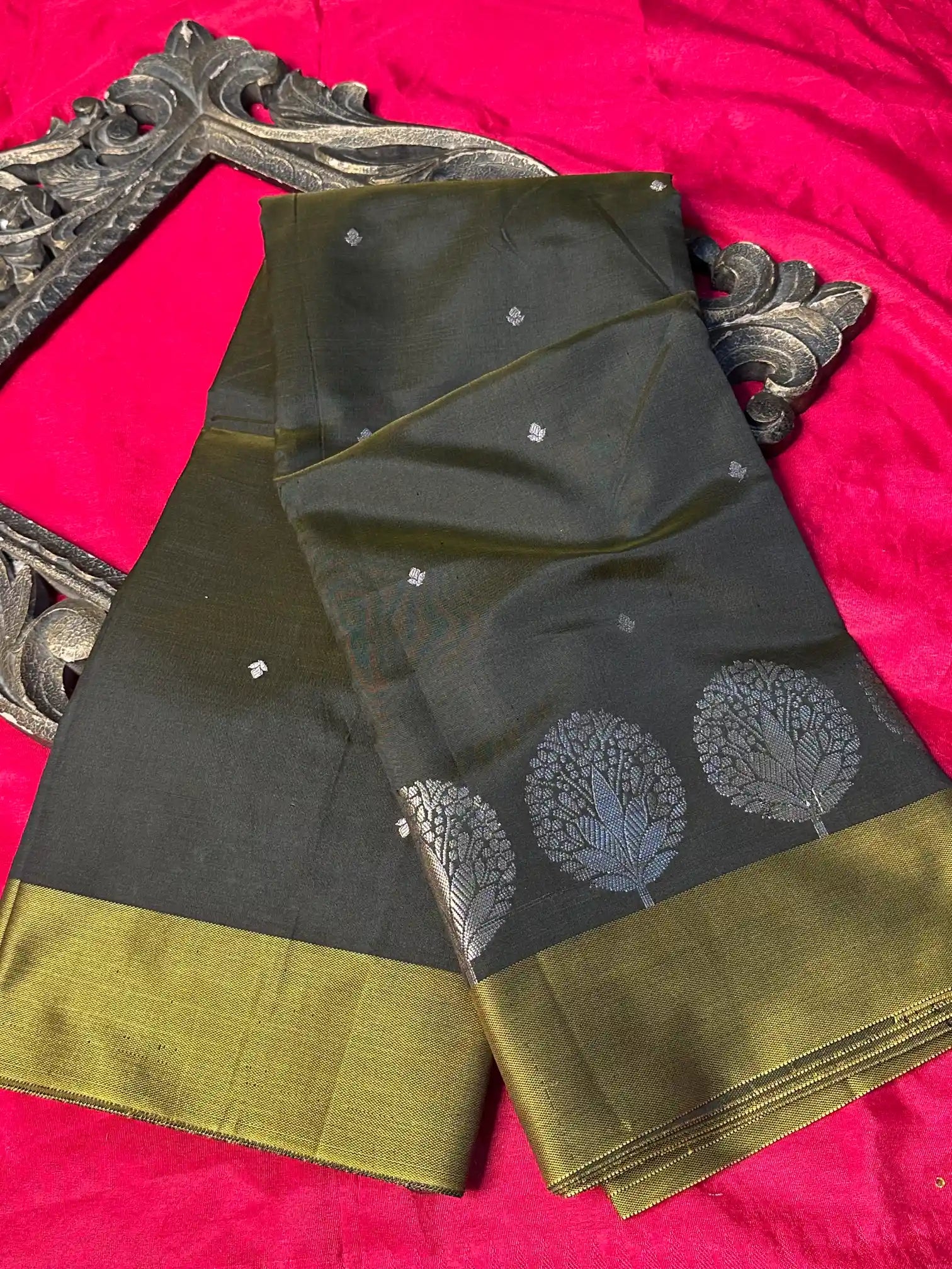 Premium Softsilk Traditional Weave Banarasi Saree