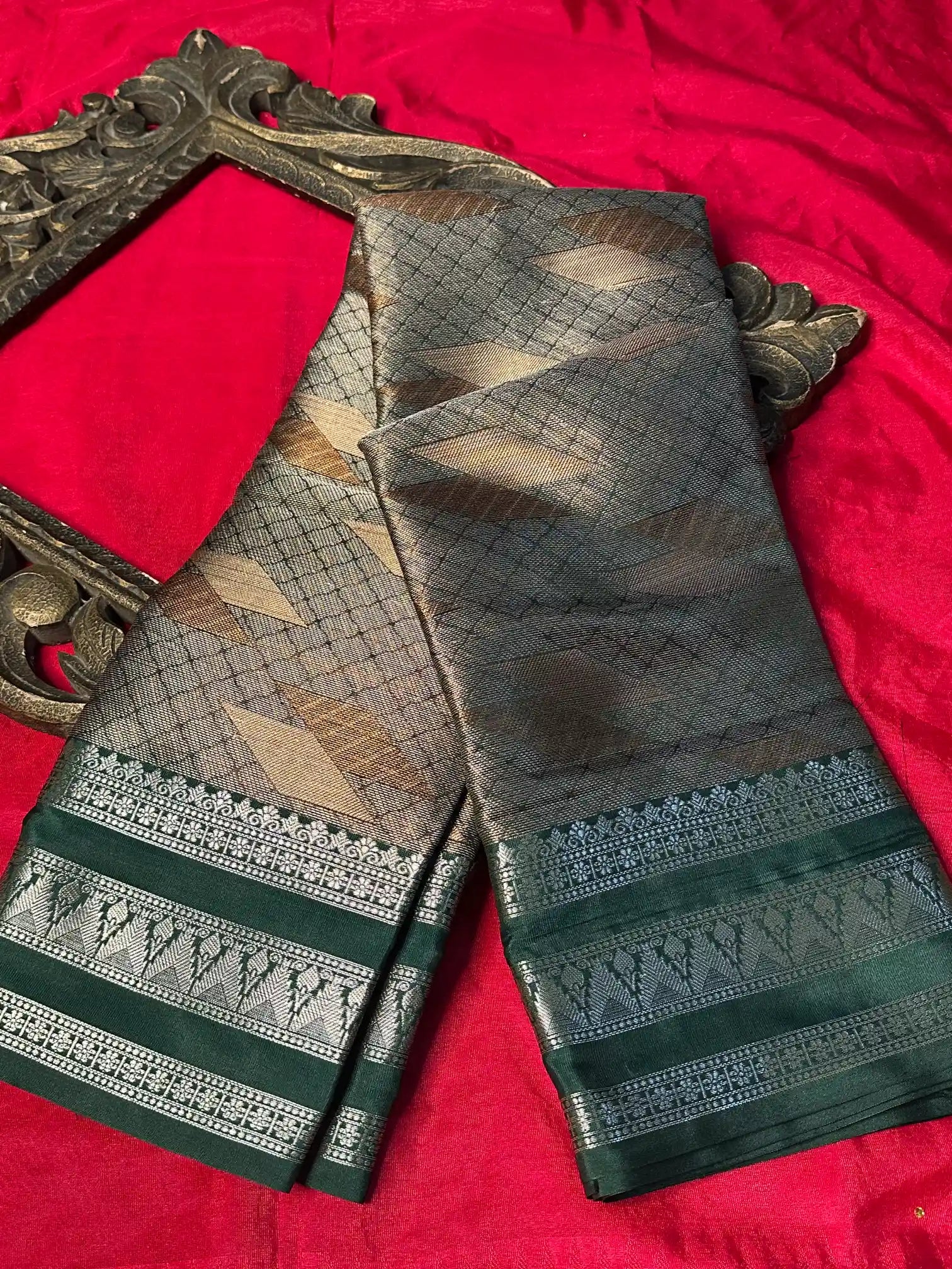 Premium Softsilk Traditional Weave Banarasi Saree
