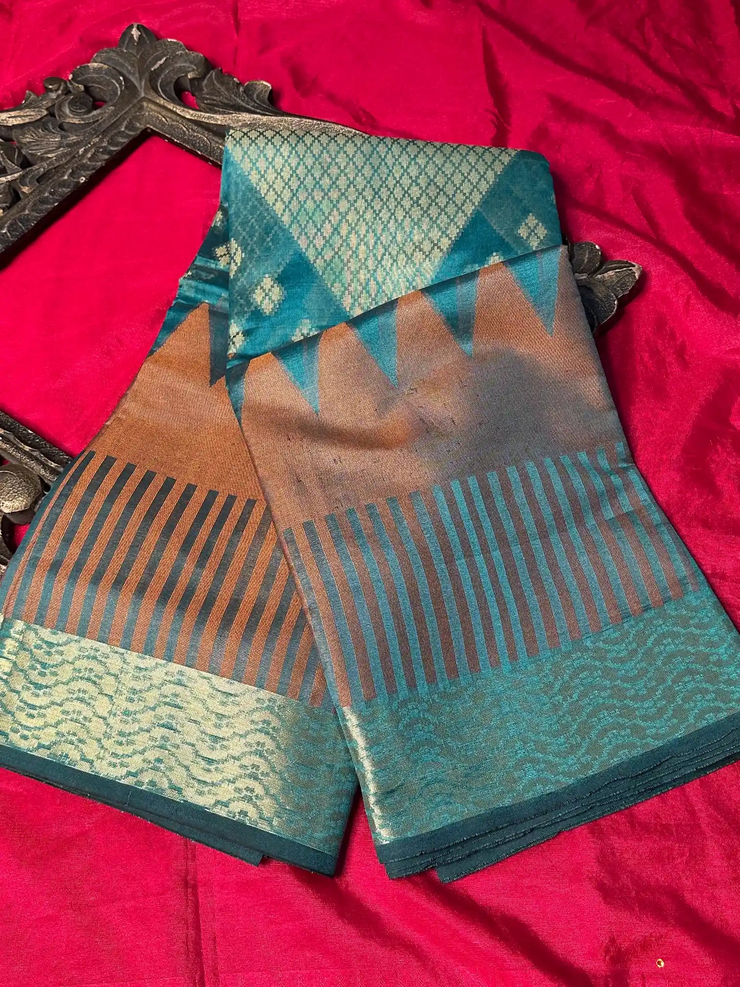 Premium Softsilk Traditional Weave Banarasi Saree