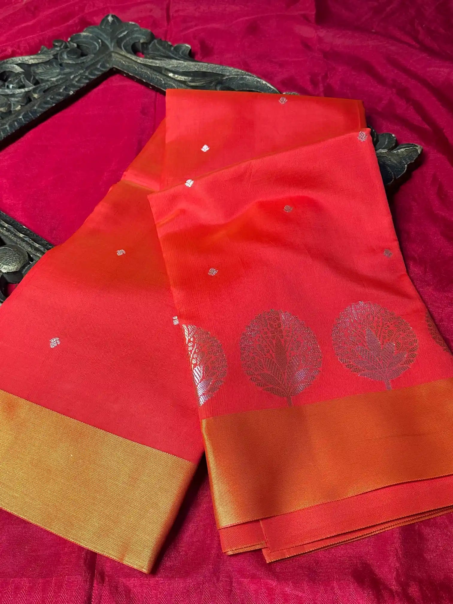 Premium Softsilk Traditional Weave Banarasi Saree