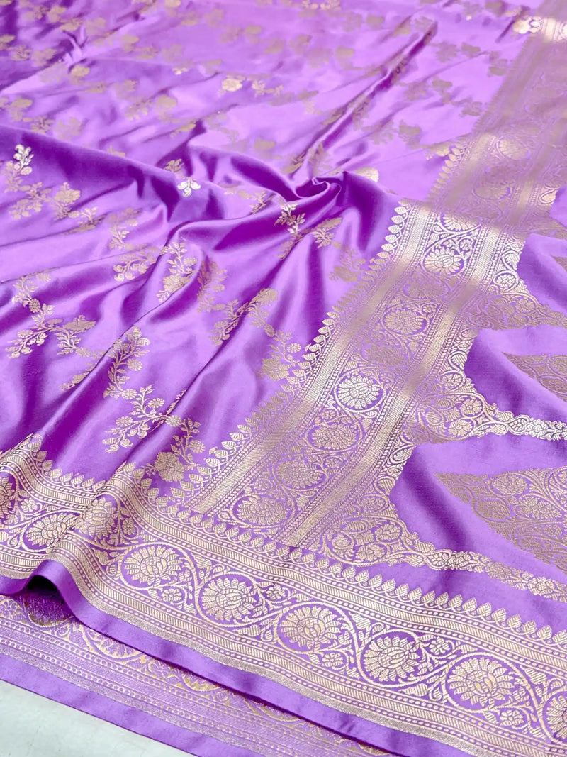 
Pretty Lavender Mashru Katan Silk Leheriya Weave Banarasi Saree
