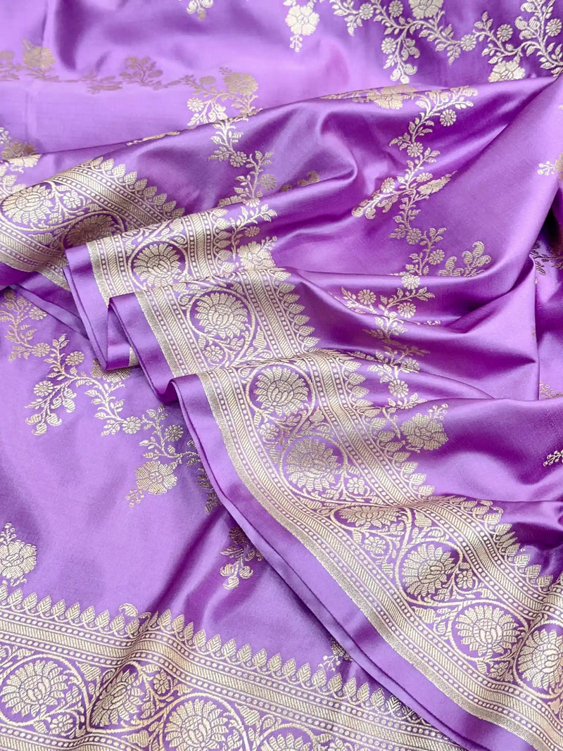 
Pretty Lavender Mashru Katan Silk Leheriya Weave Banarasi Saree
