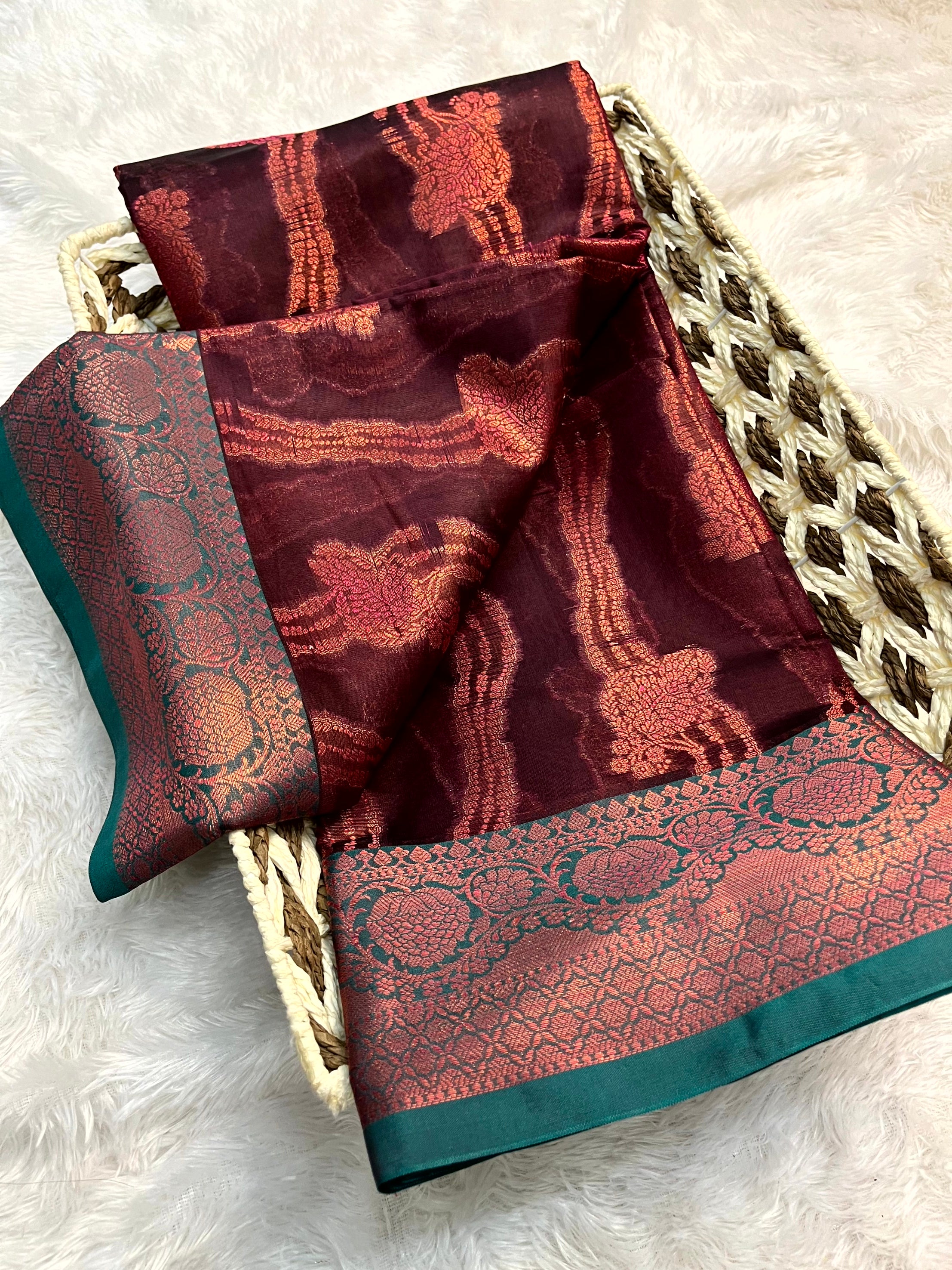 Pretty Softsilk Beautiful Banarasi Saree