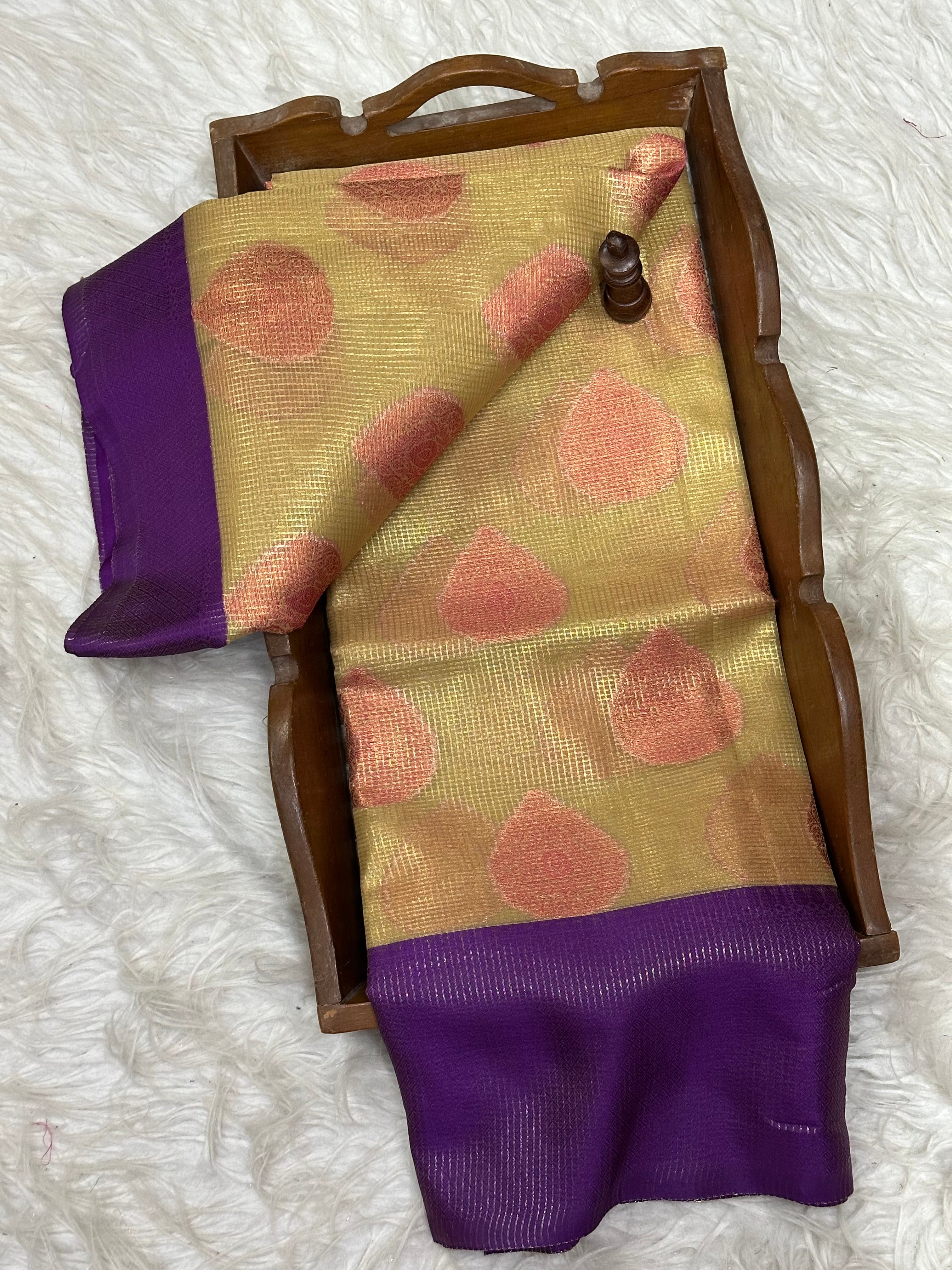 Pretty Softsilk Beautiful Banarasi Saree