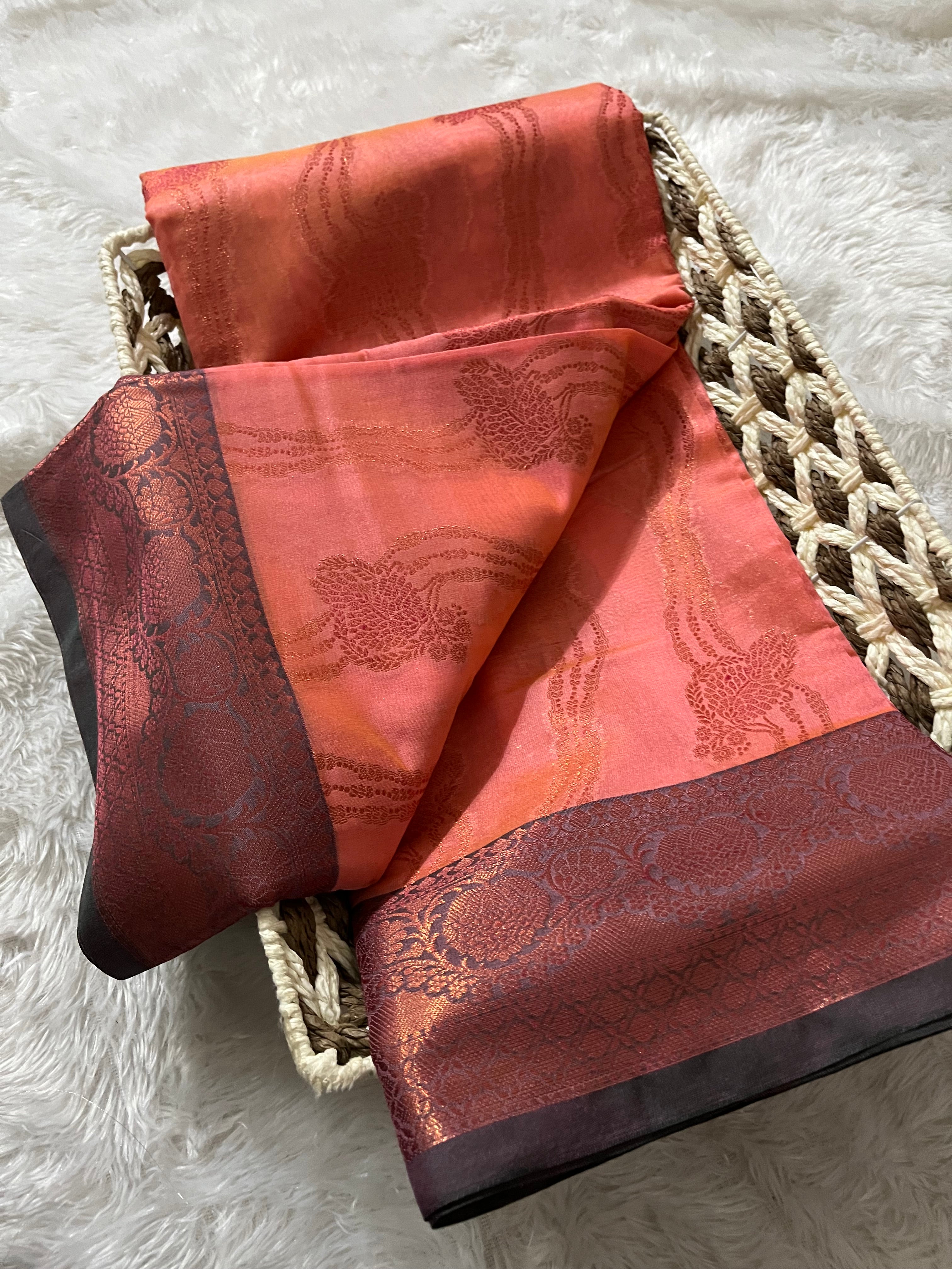 Pretty Softsilk Beautiful Banarasi Saree