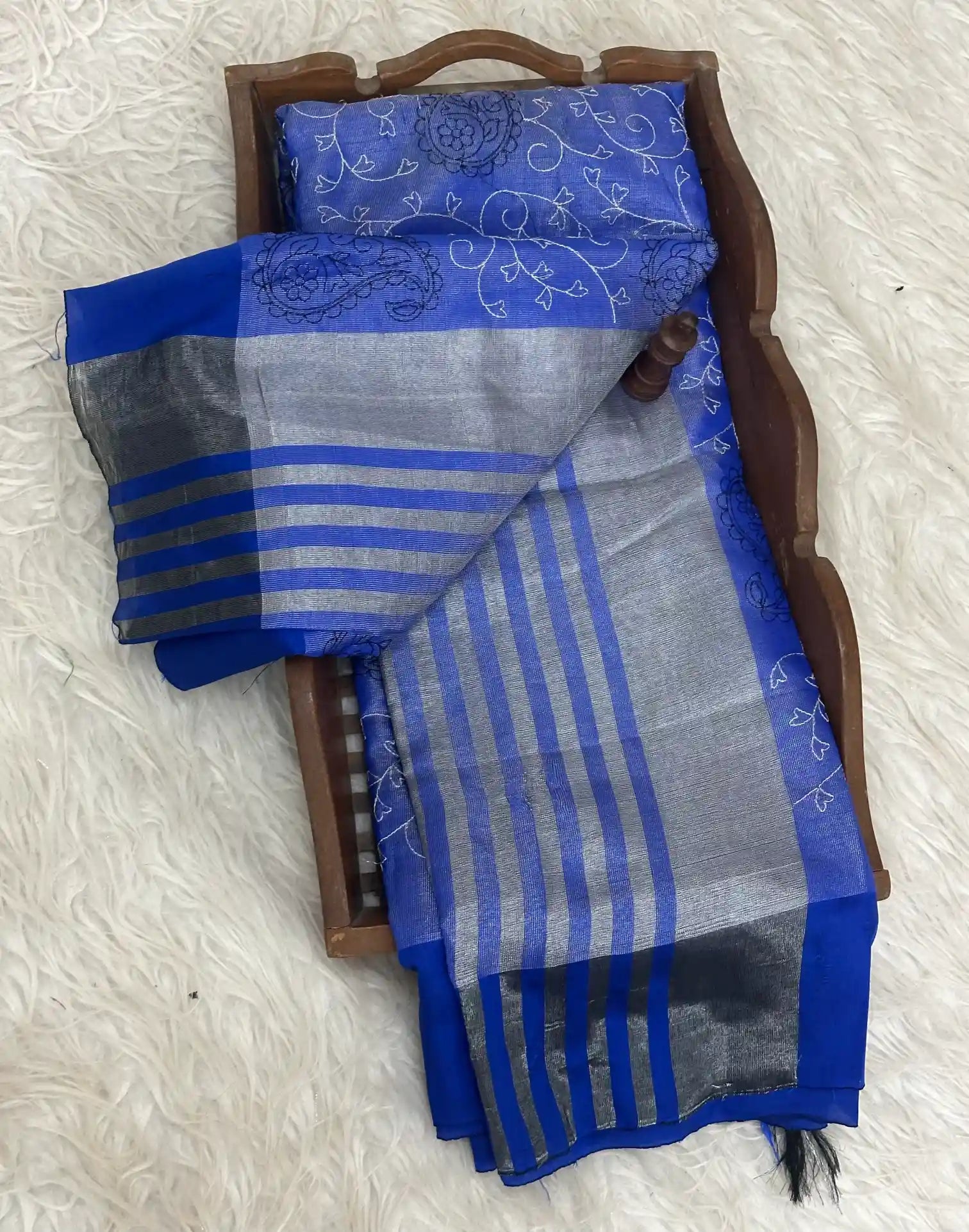 Pretty Softsilk Beautiful Banarasi Saree