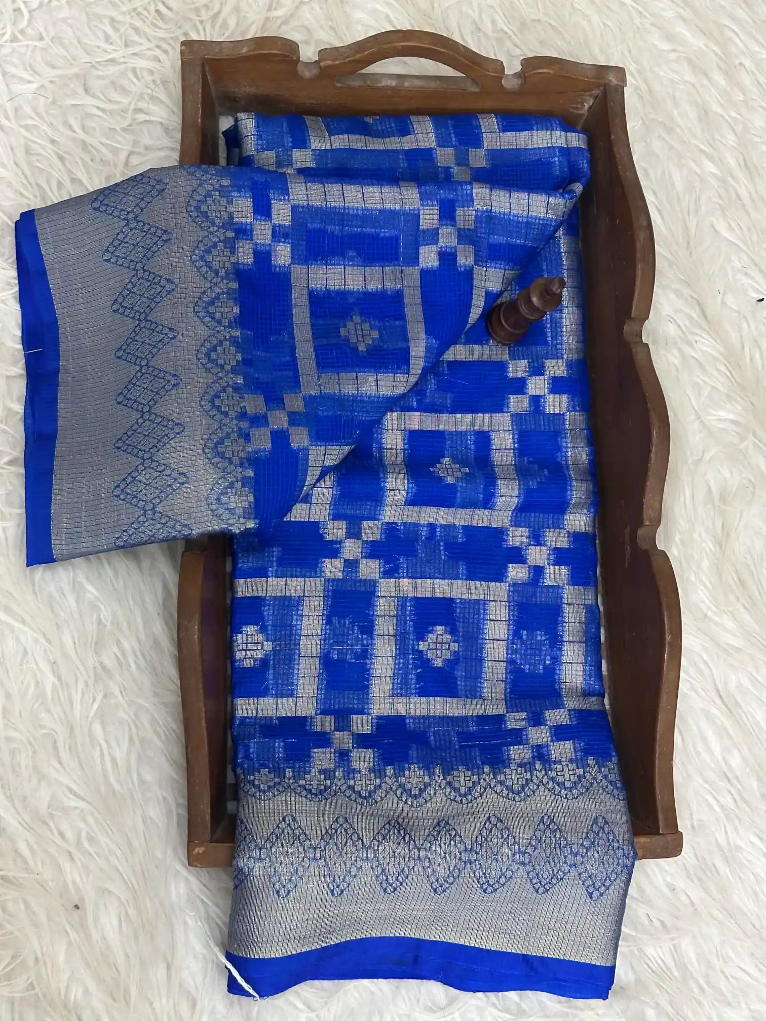 Pretty Softsilk Beautiful Banarasi Saree