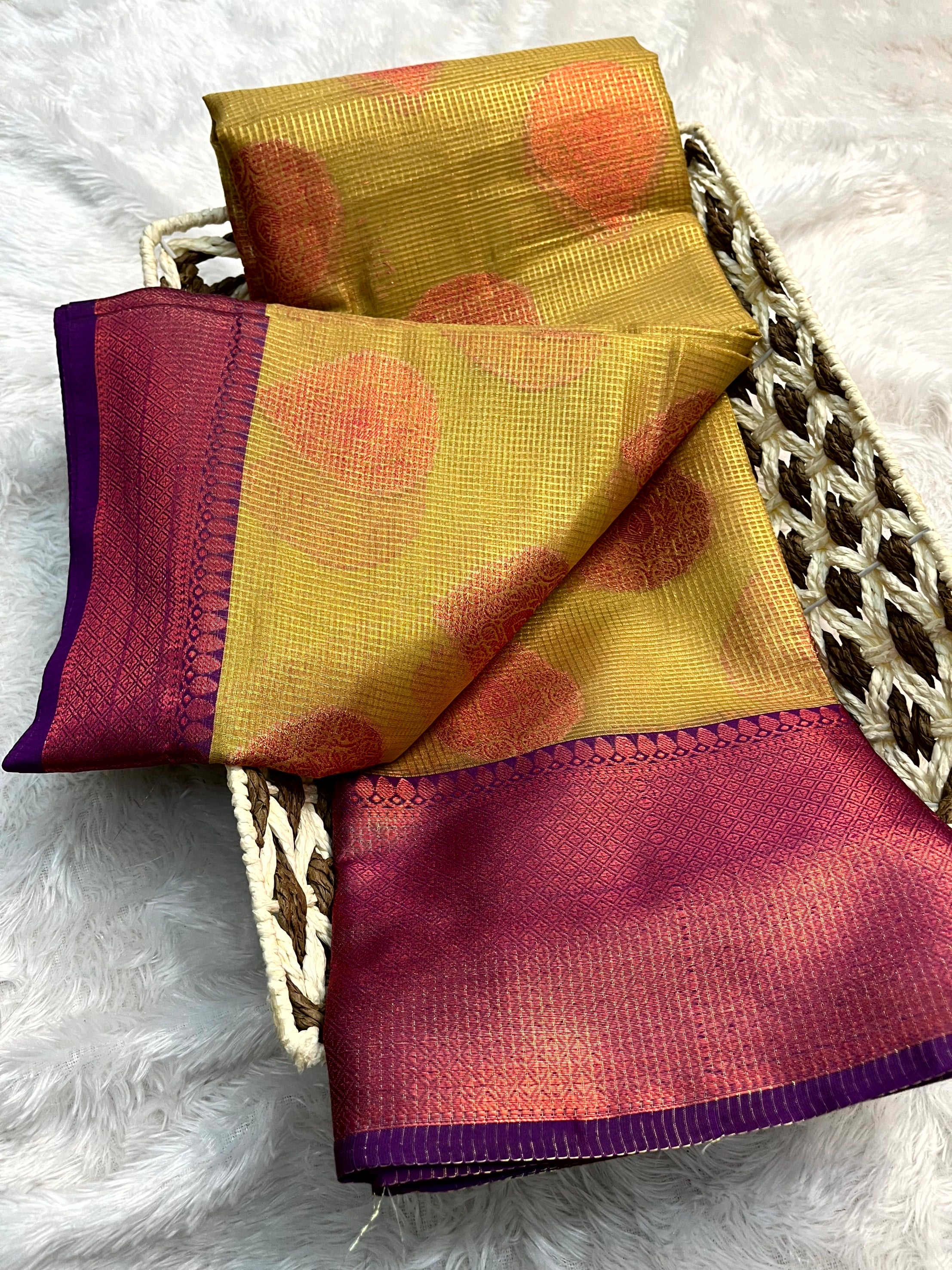 Pretty Softsilk Beautiful Banarasi Saree