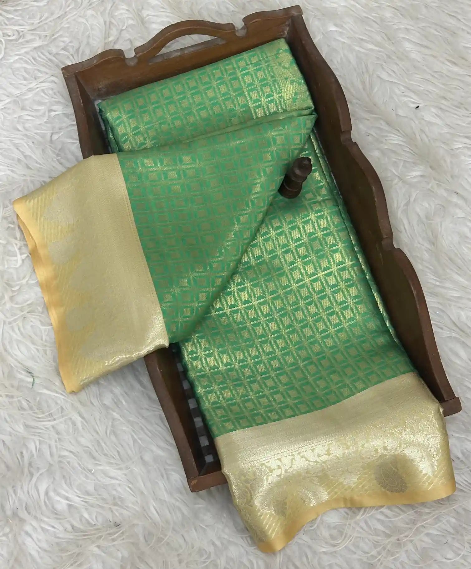 Pretty Softsilk Beautiful Banarasi Saree