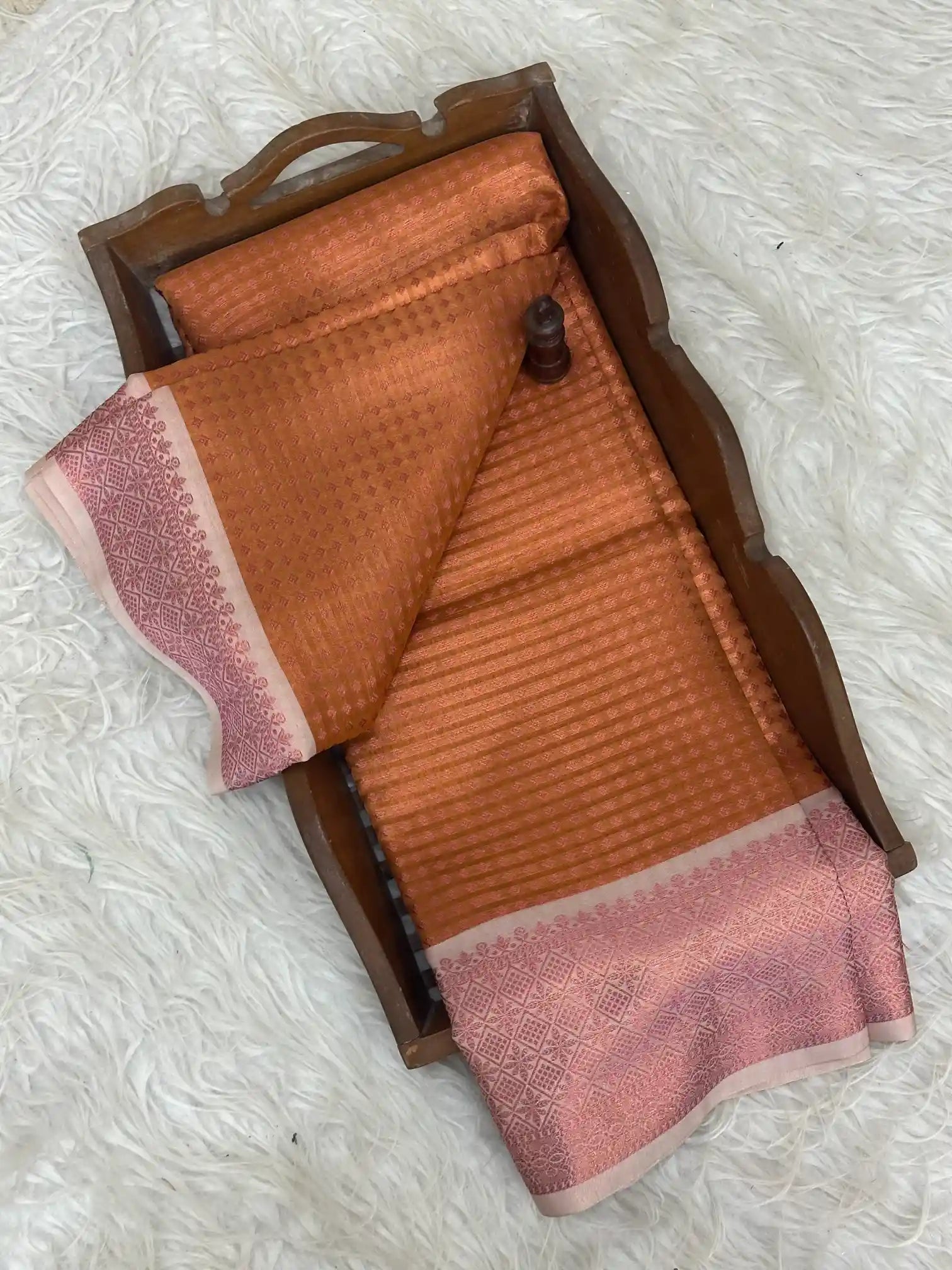 Pretty Softsilk Beautiful Banarasi Saree