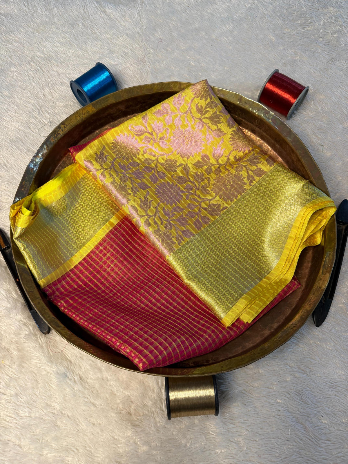 Trending Softsilk Jacquard Unique Banarasi Saree