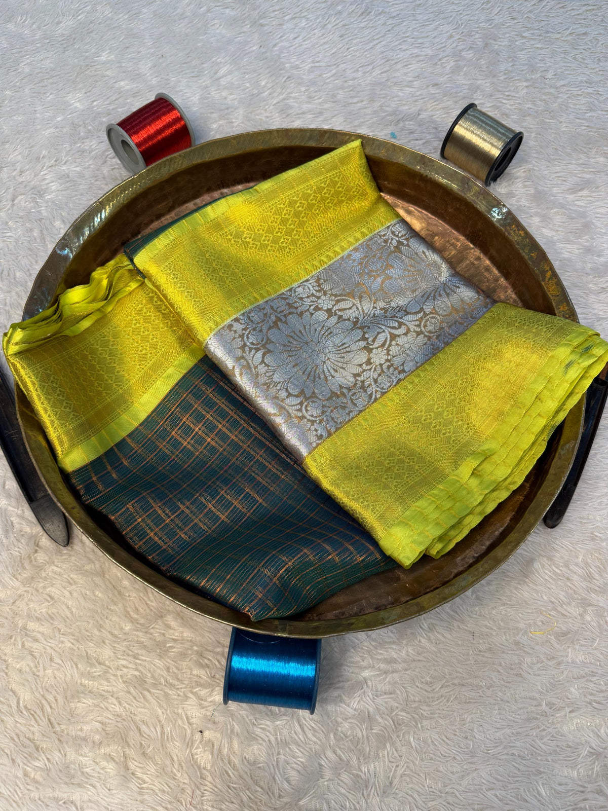 Trending Softsilk Jacquard Unique Banarasi Saree
