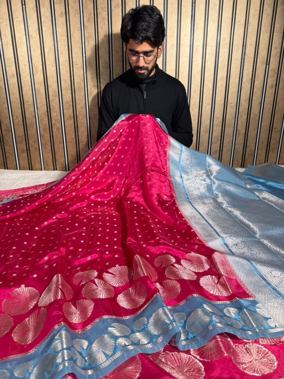 Rani Pink Firozi Contrast Border Banana Silk Banarasi Saree