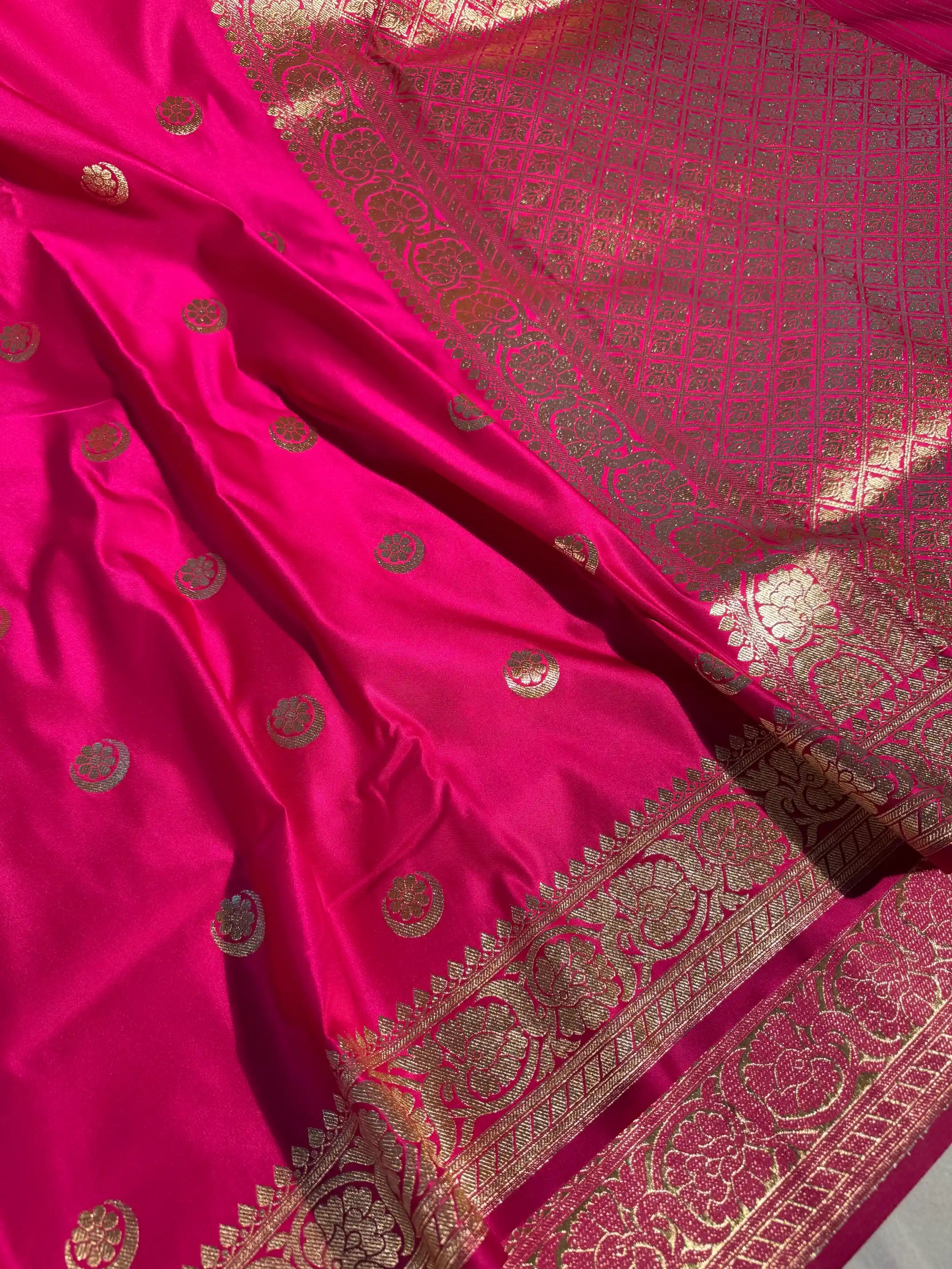 Rani Pink Satin Silk Chand Tara Banarasi saree