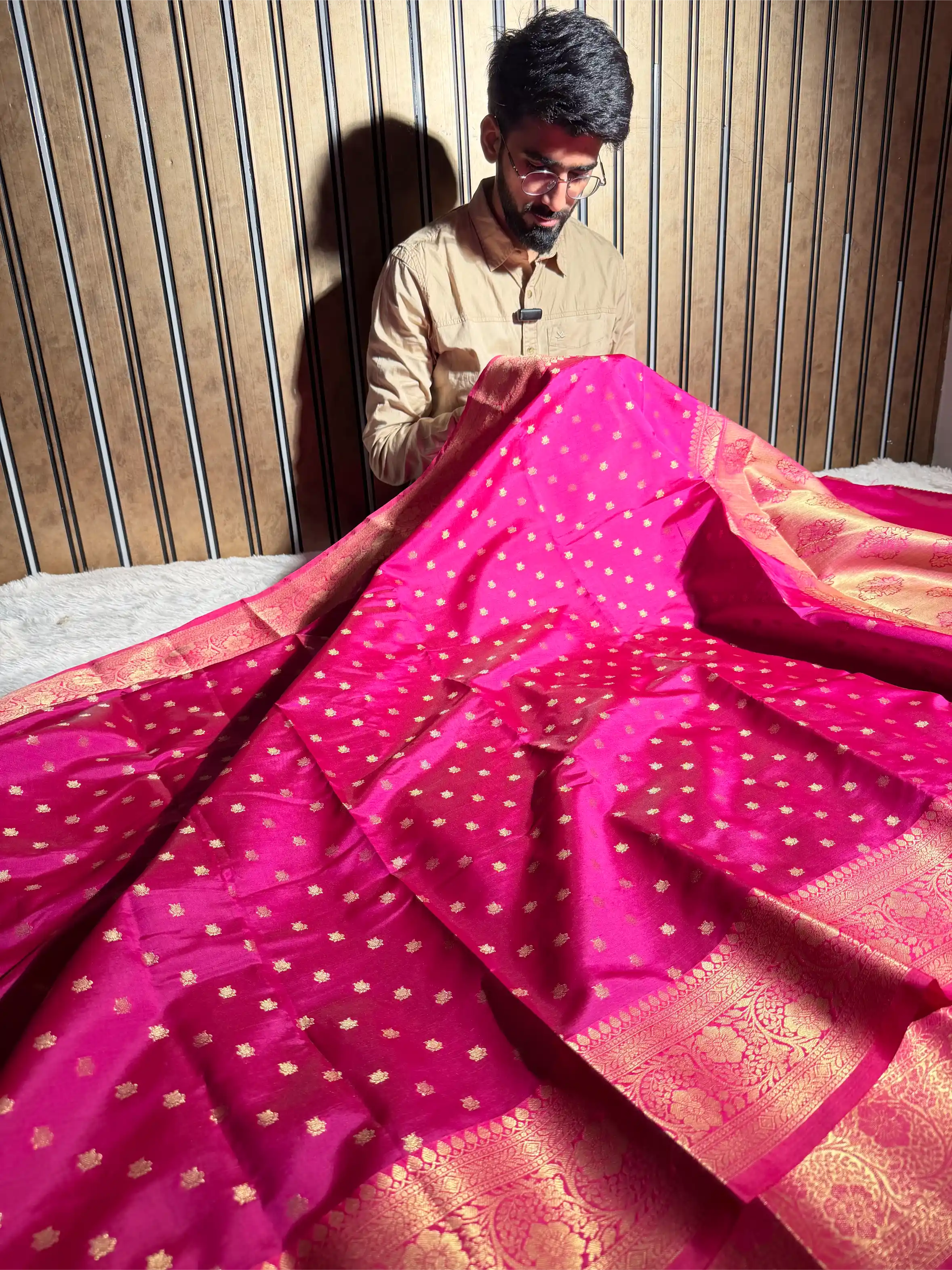 Rani Pink Semi Katan Silk Zari Buti Weave Banarasi Saree