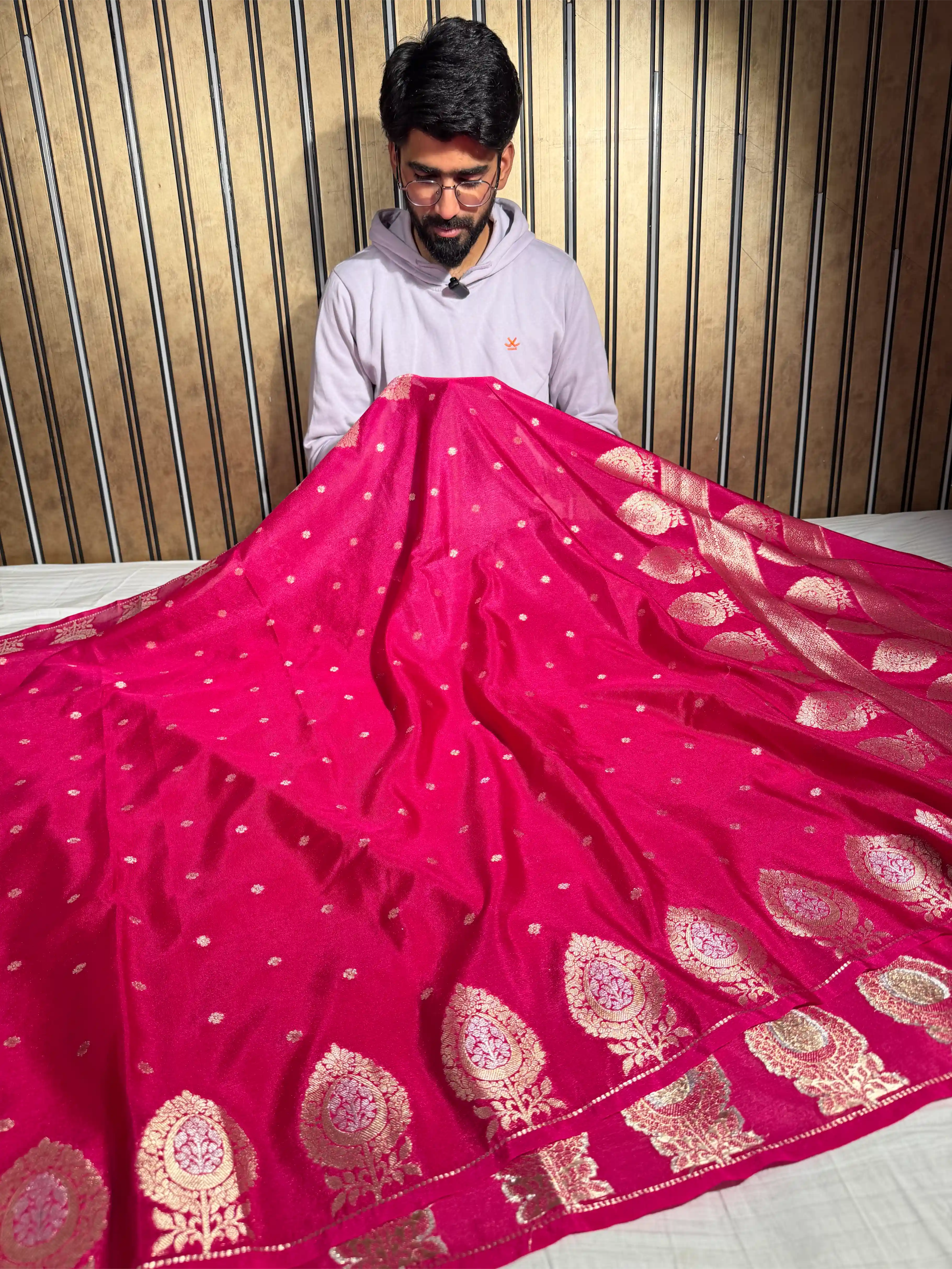 Rani Pink Warm Silk Traditional Buti Weave Banarasi Saree